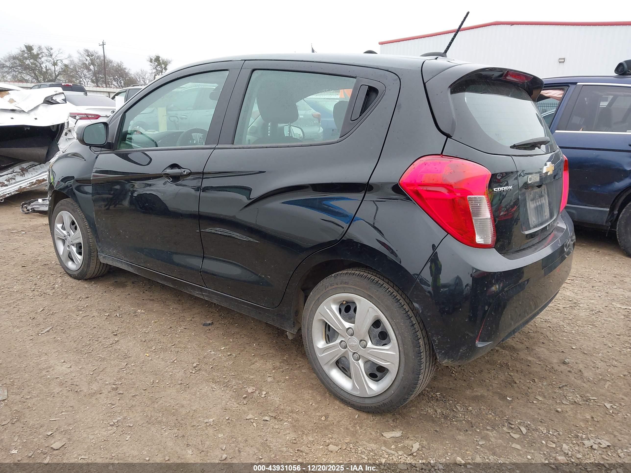 CHEVROLET SPARK image 3