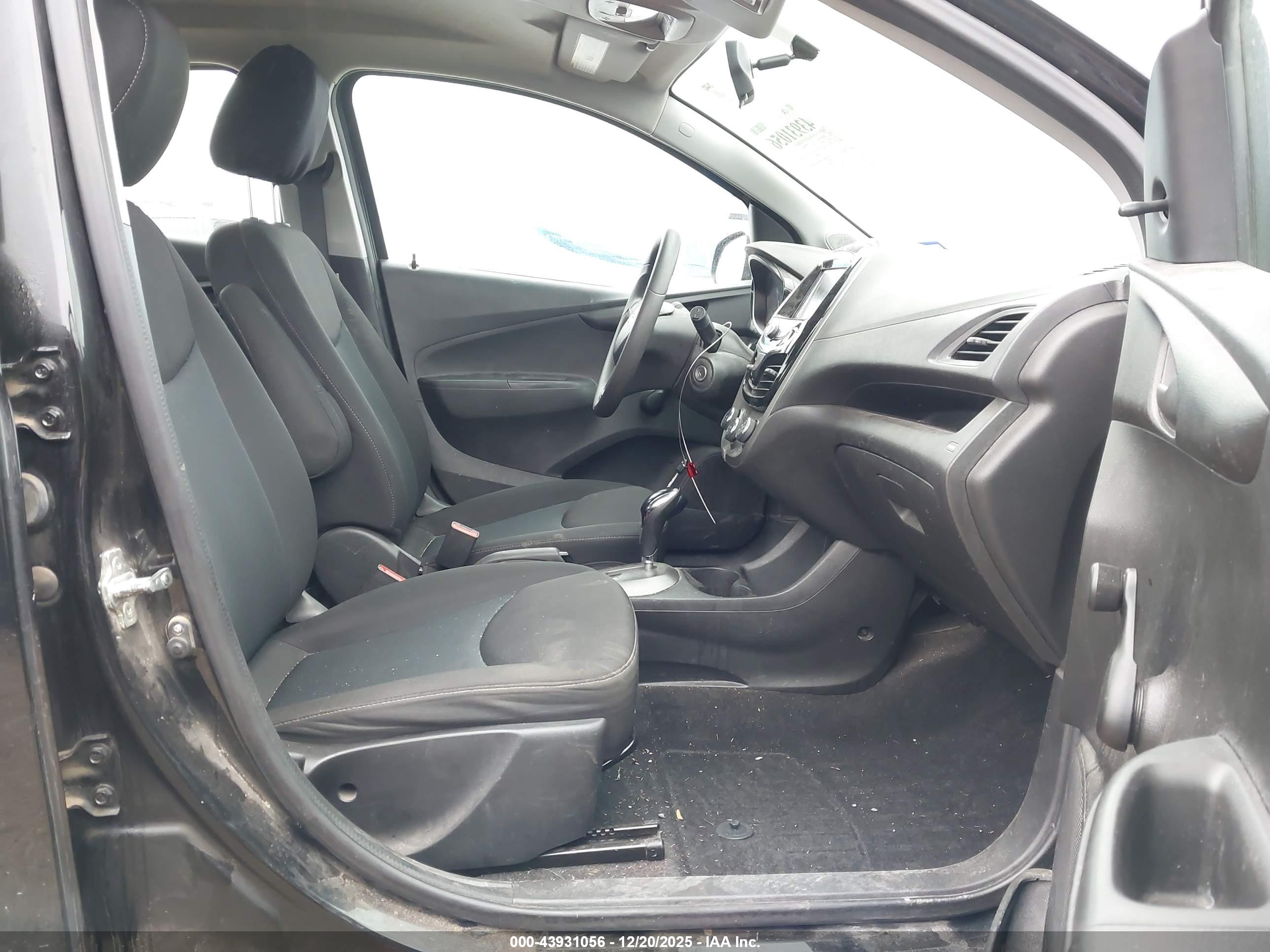 CHEVROLET SPARK image 5