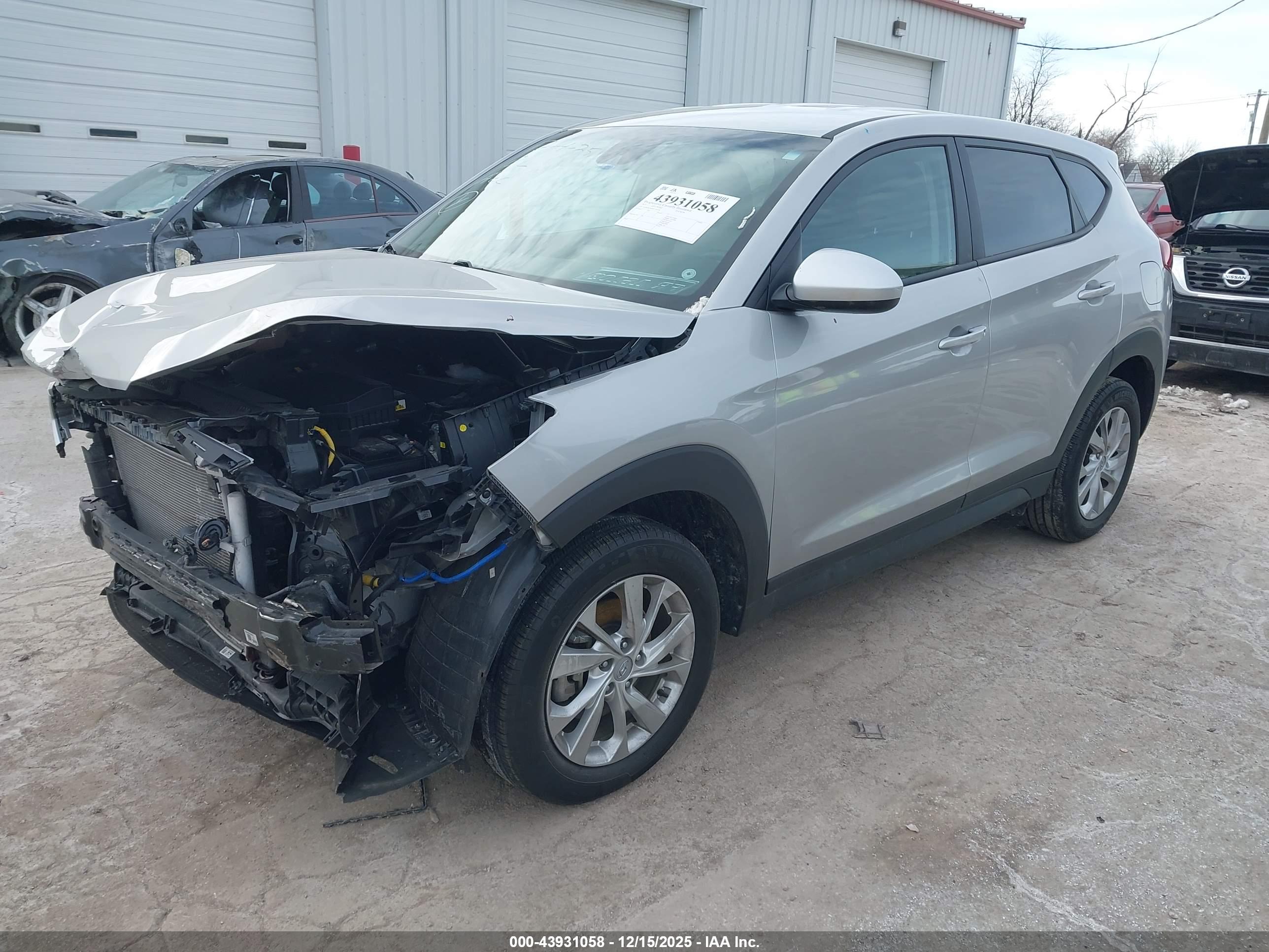 HYUNDAI TUCSON image 2