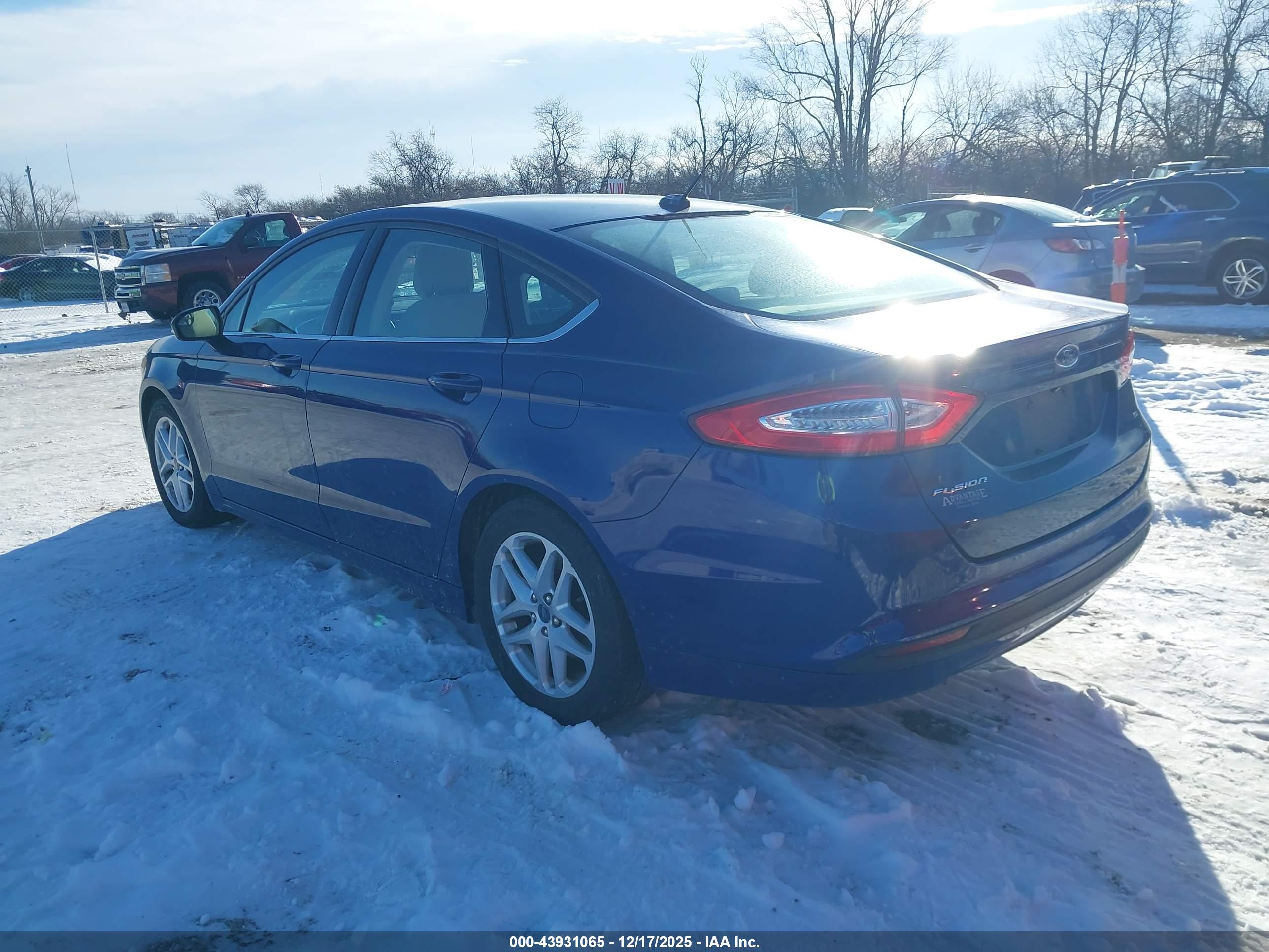 FORD FUSION image 3