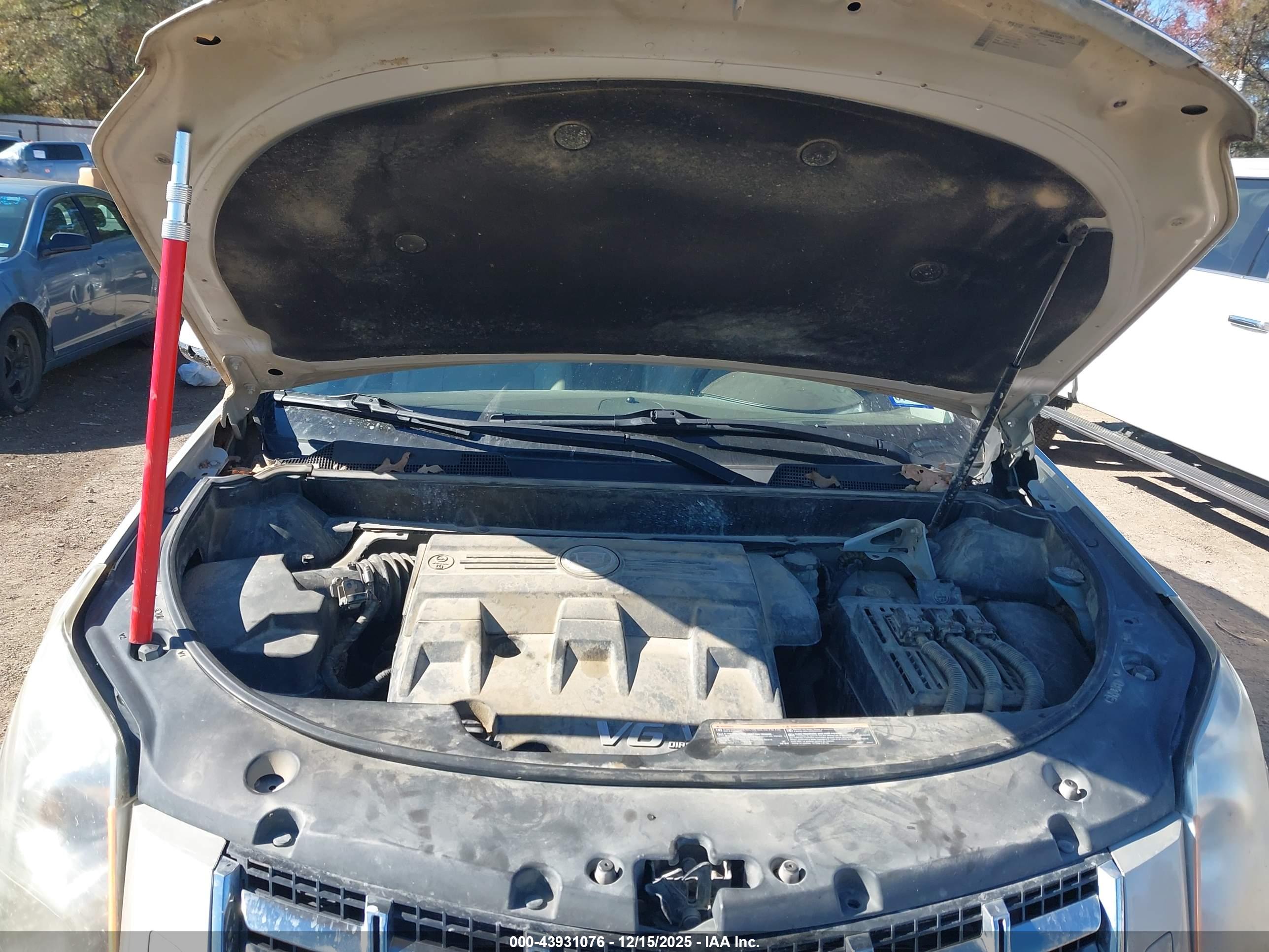 CADILLAC SRX image 10