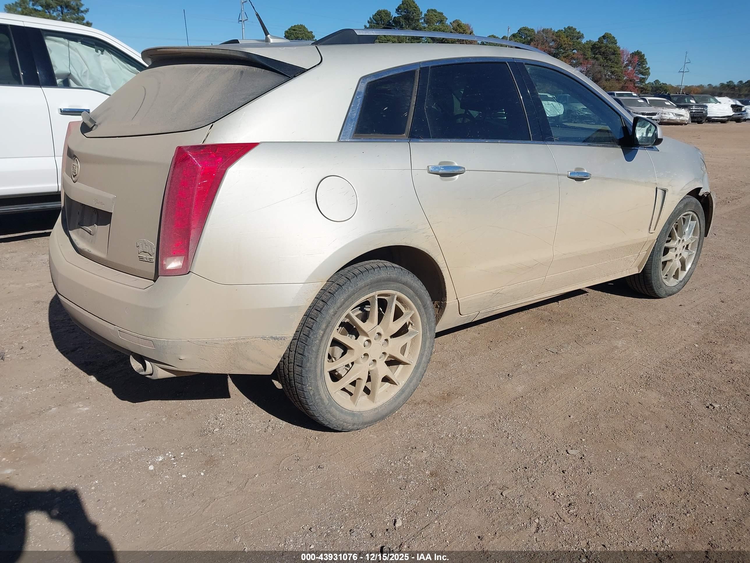 CADILLAC SRX image 4