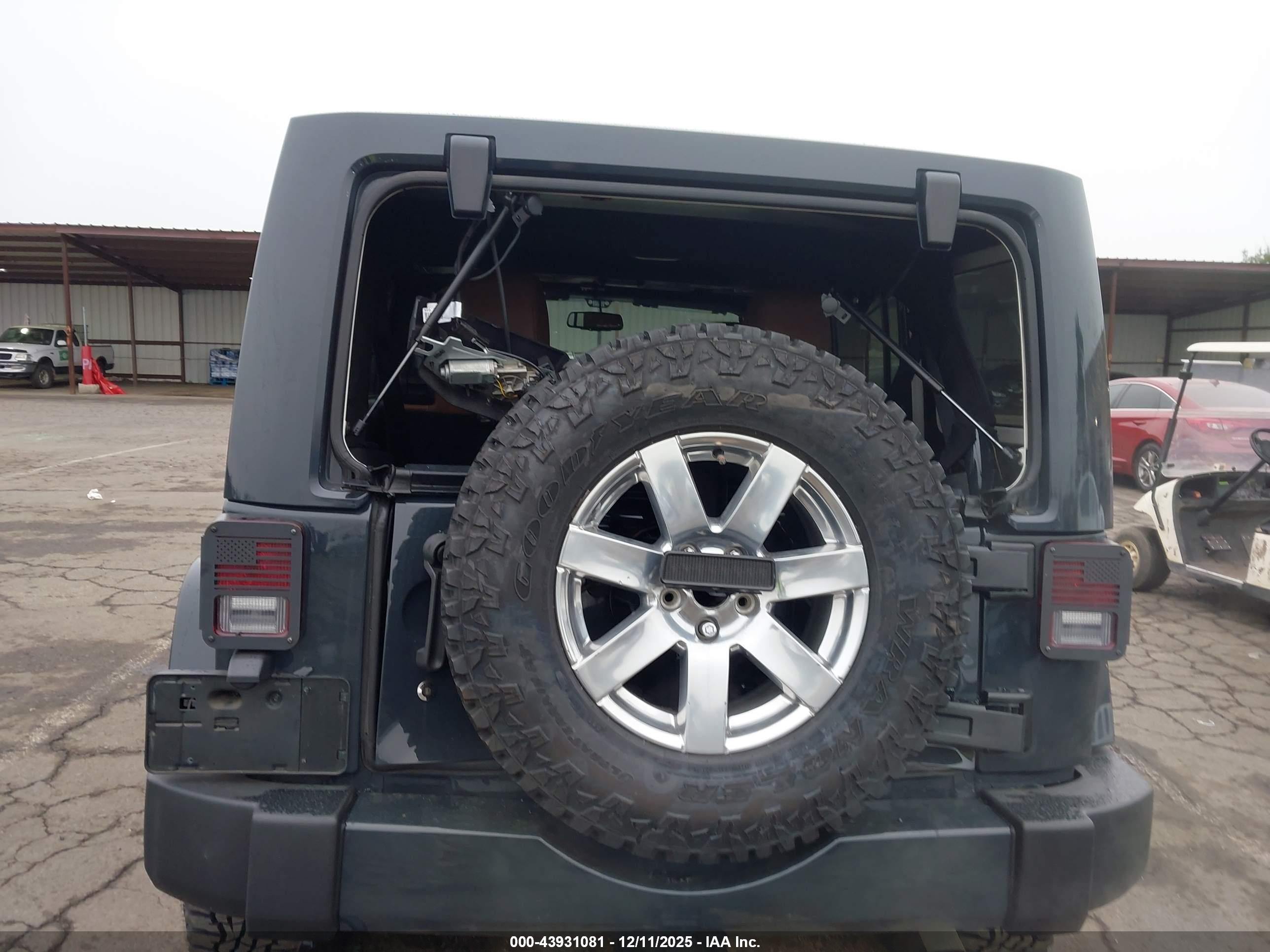 JEEP WRANGLER image 6