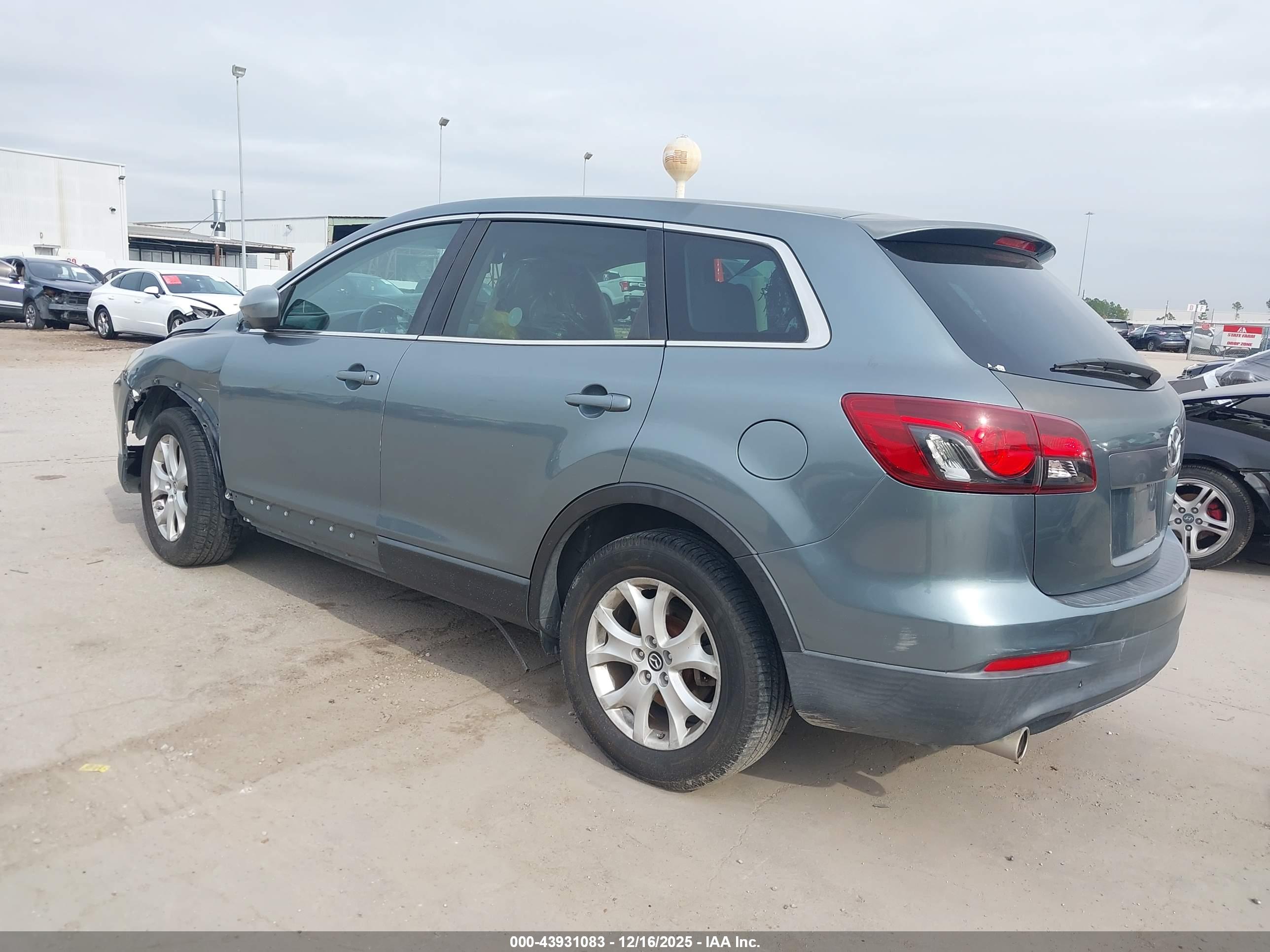 MAZDA CX-9 image 3