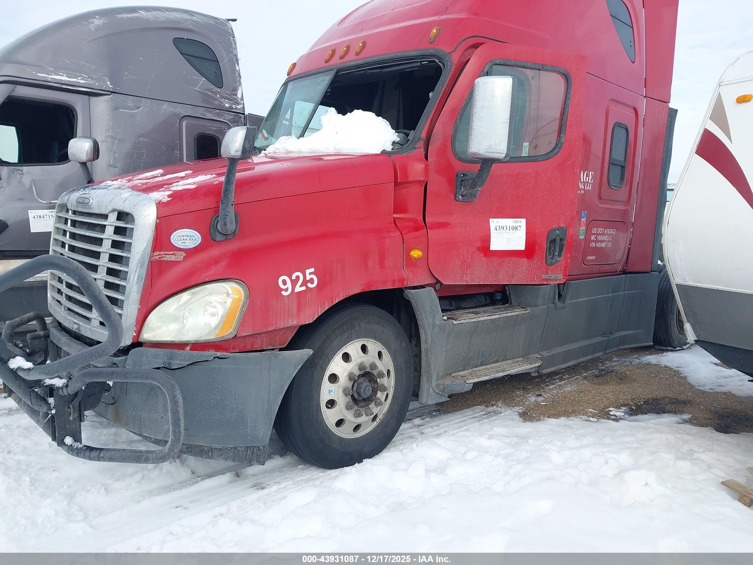 FREIGHTLINER CASCADIA image 2