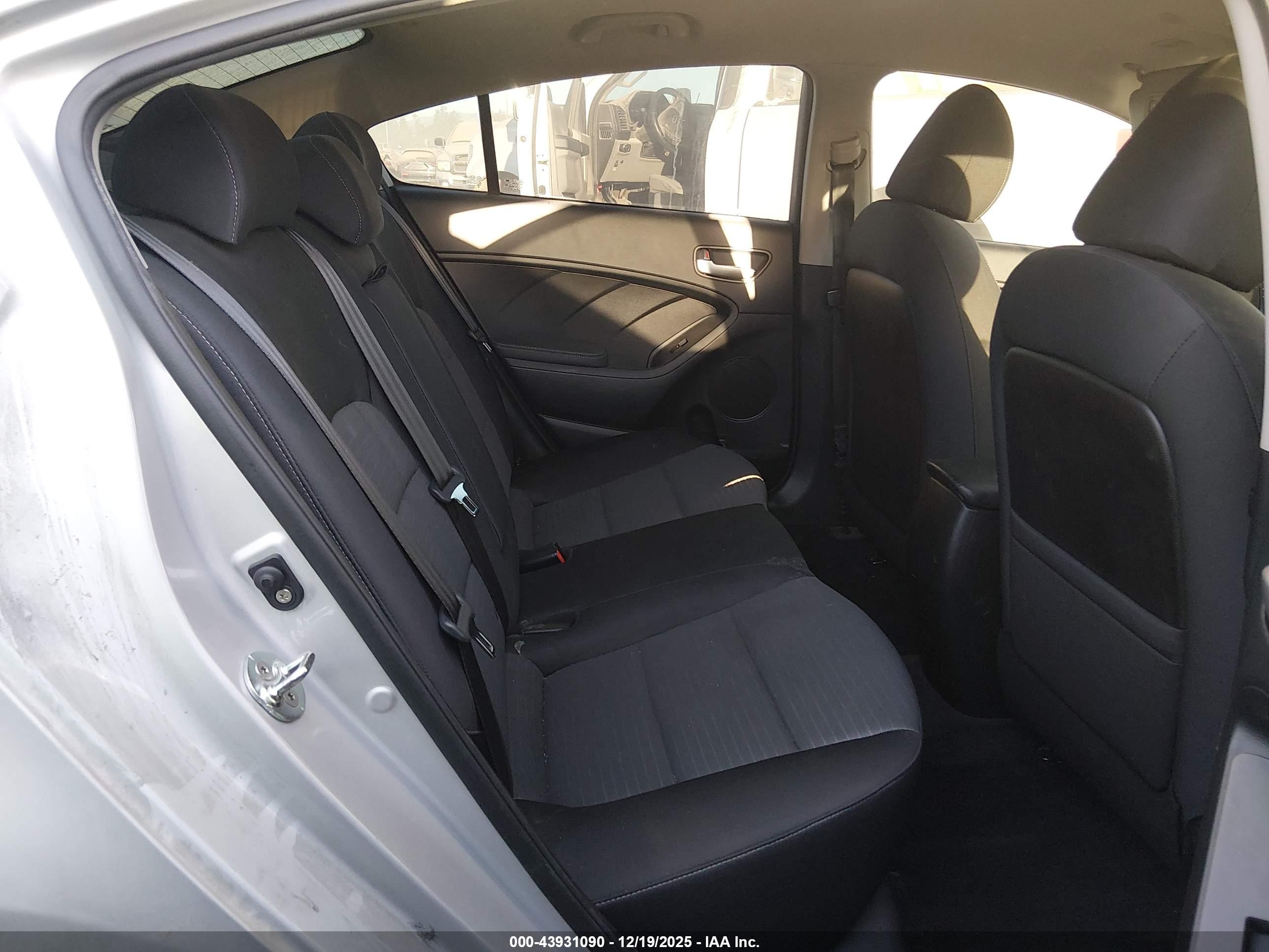 KIA FORTE image 8