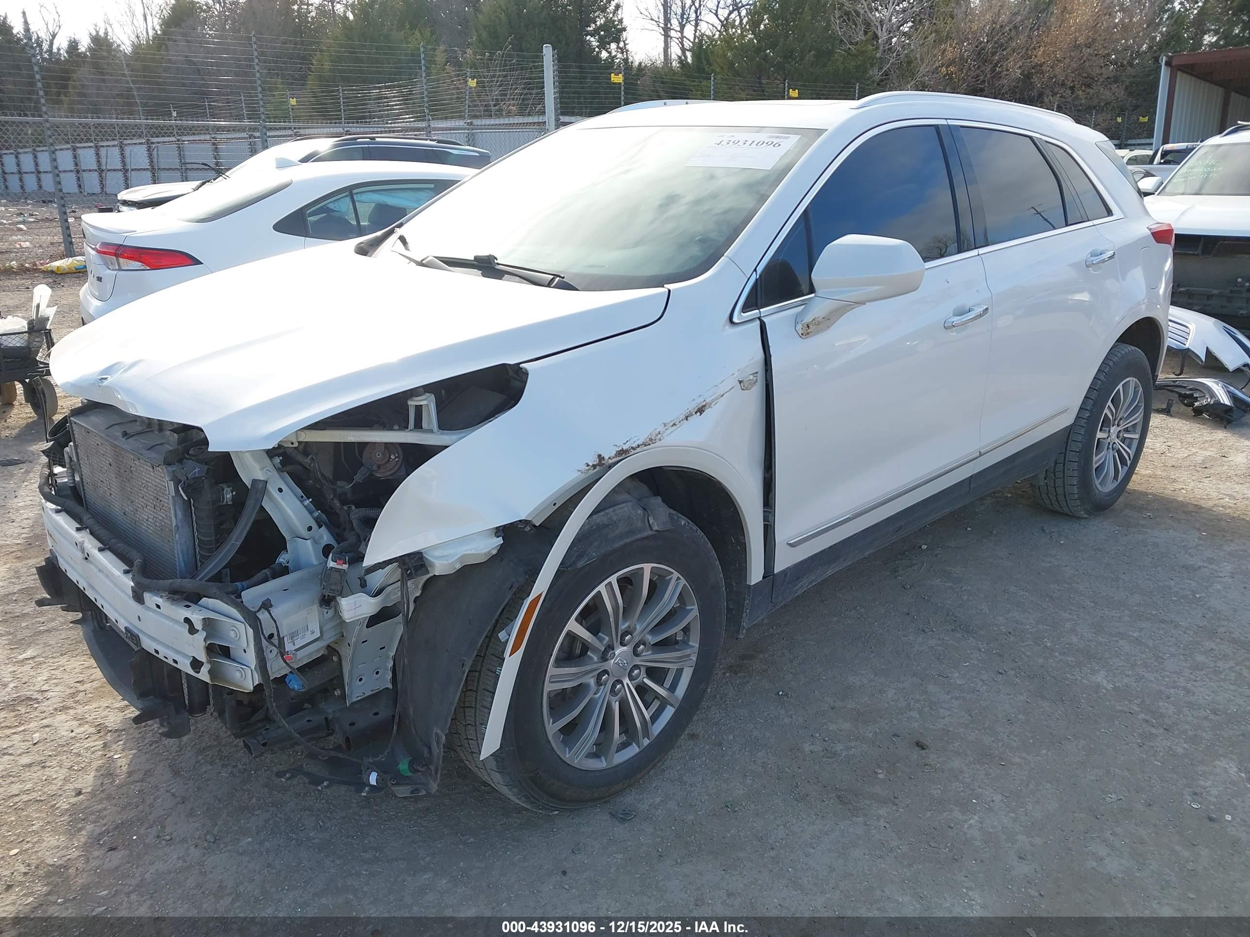 CADILLAC XT5 image 2