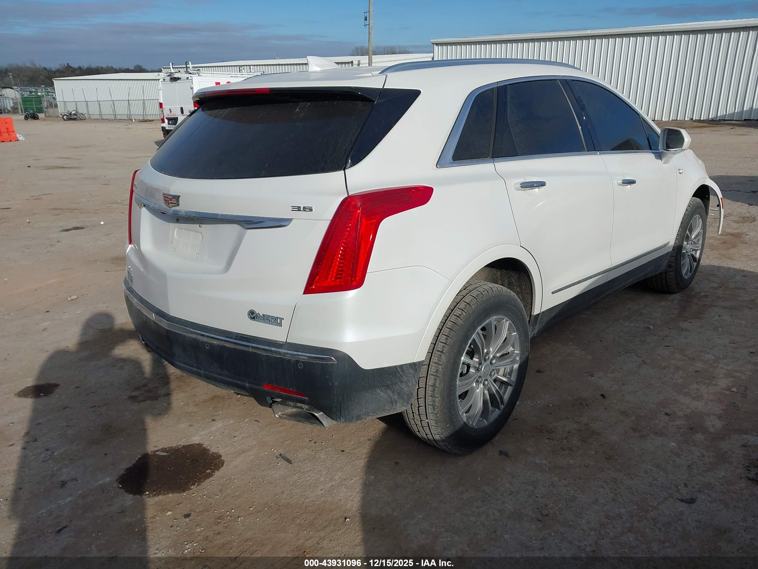 CADILLAC XT5 image 4