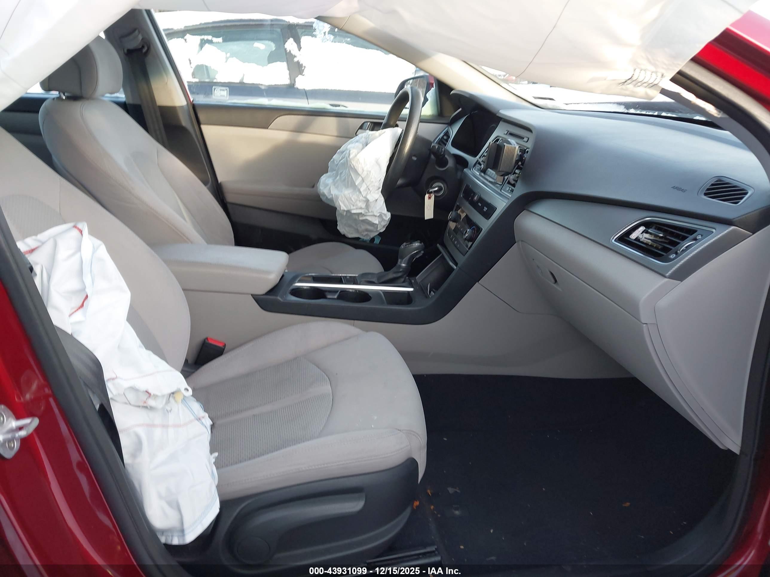 HYUNDAI SONATA image 5