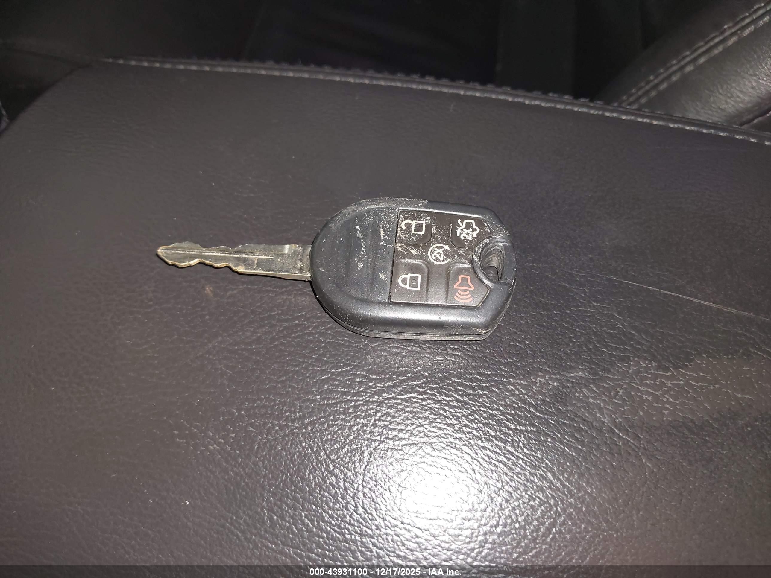 FORD EXPLORER image 11