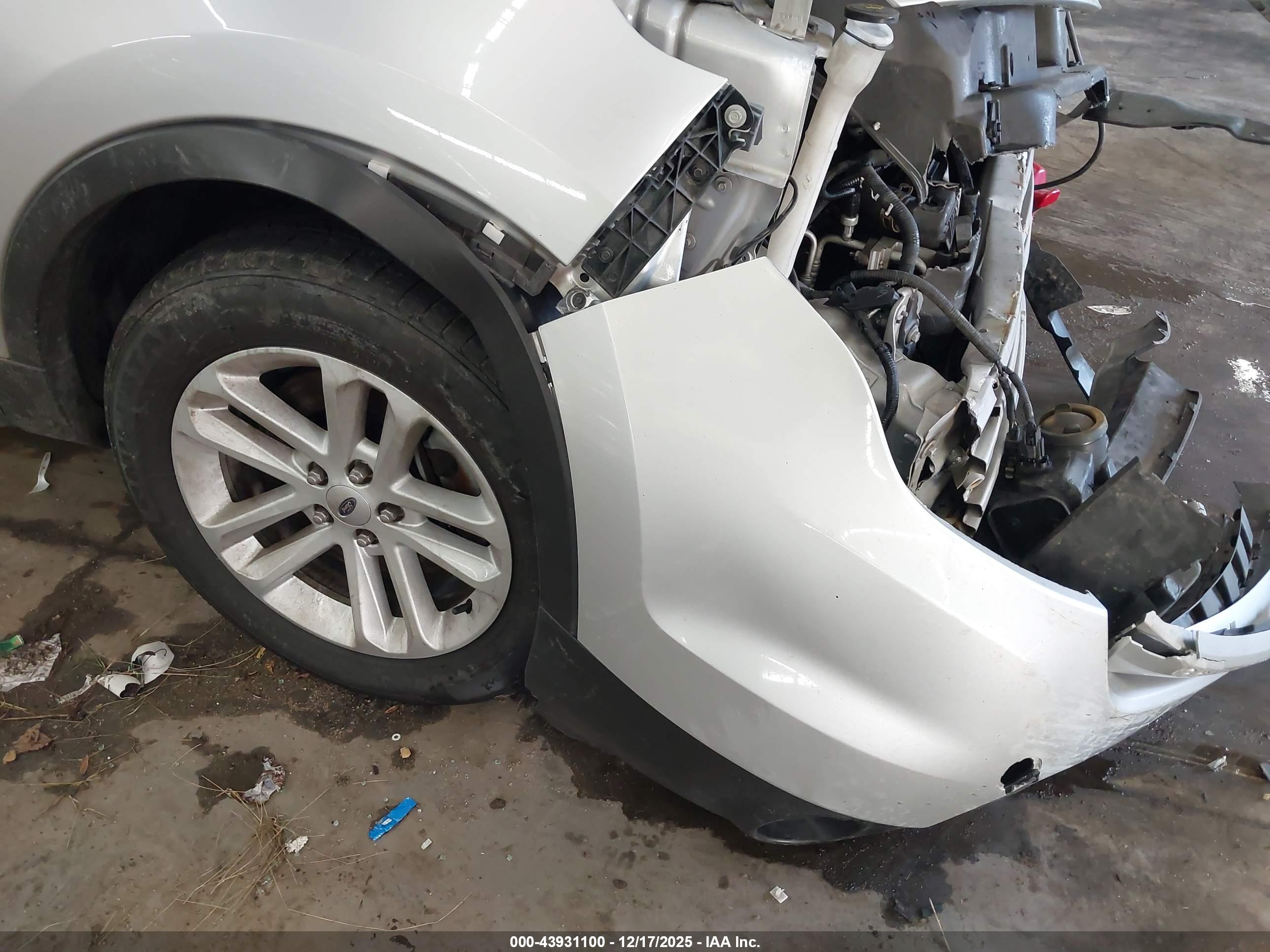 FORD EXPLORER image 6