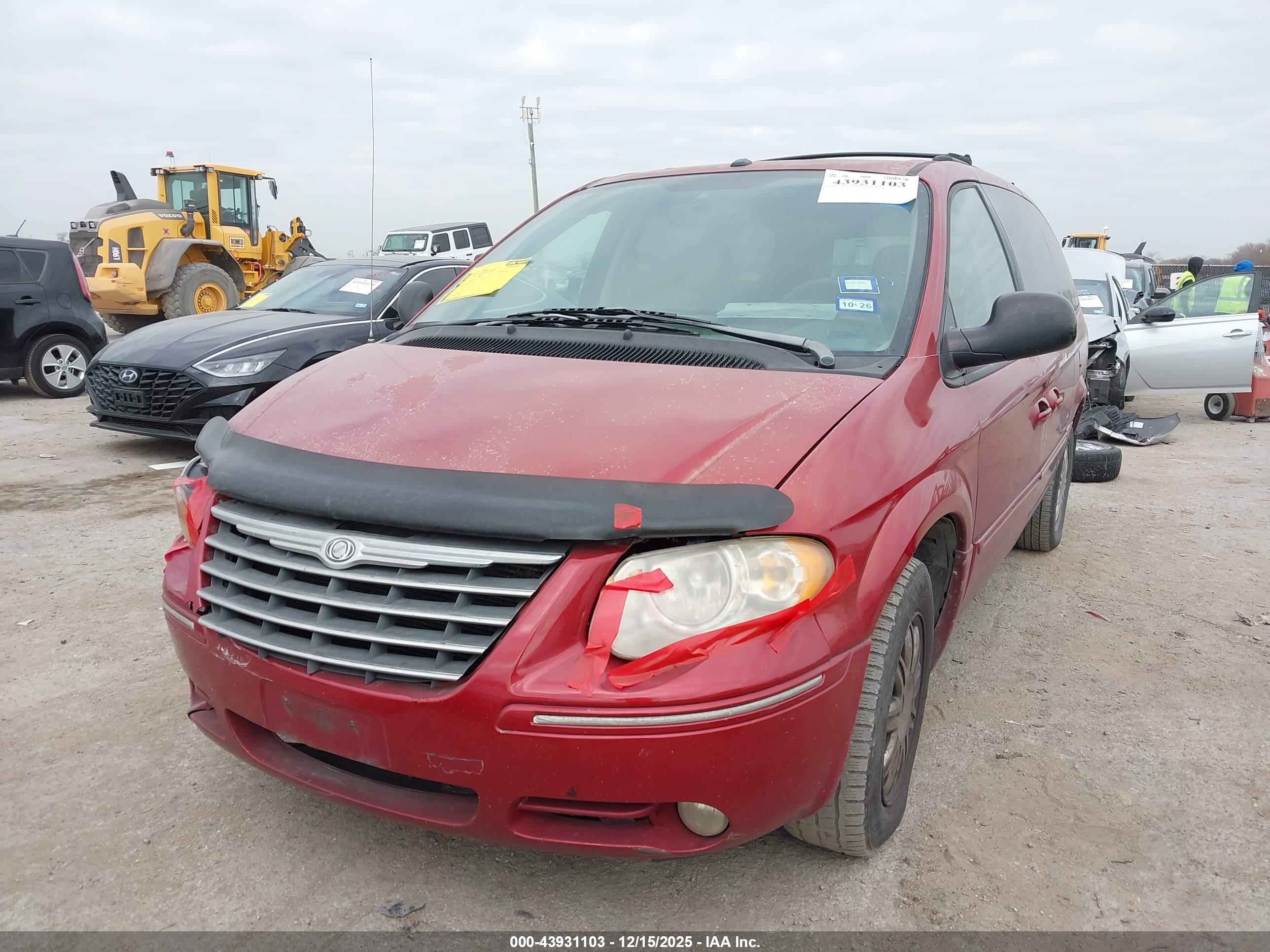 CHRYSLER TOWN image 2