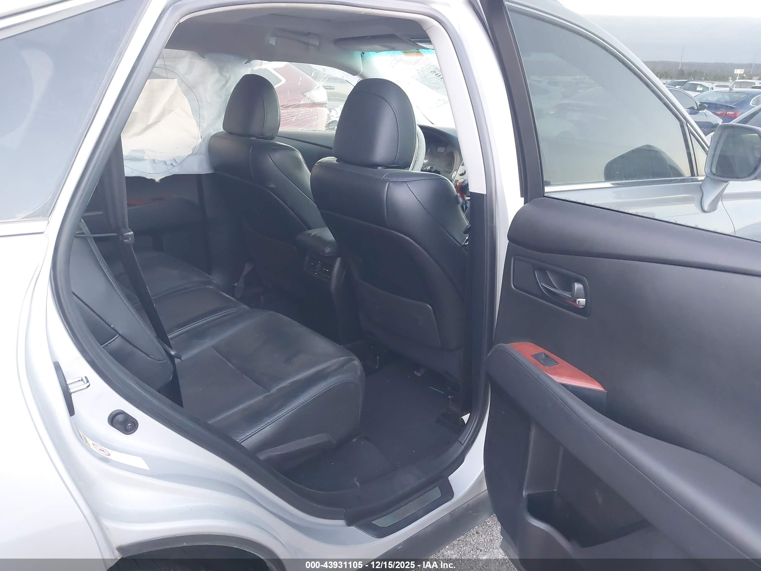 LEXUS RX image 8