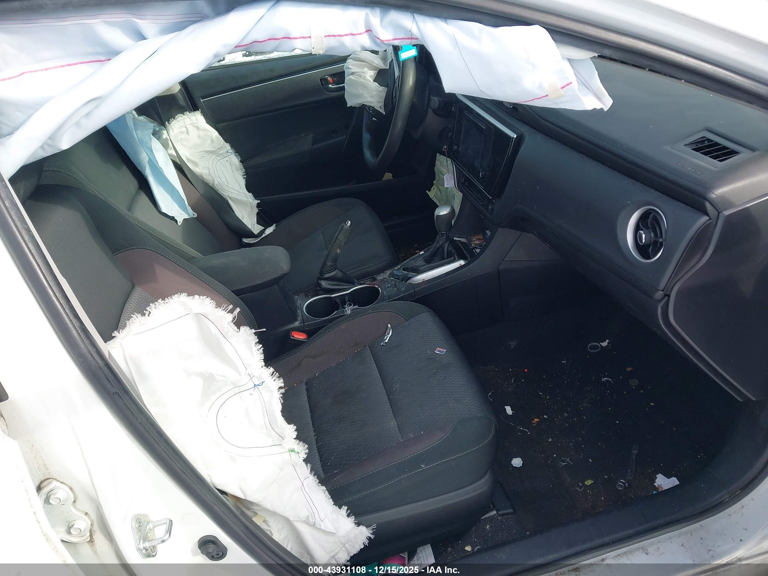 TOYOTA COROLLA image 5