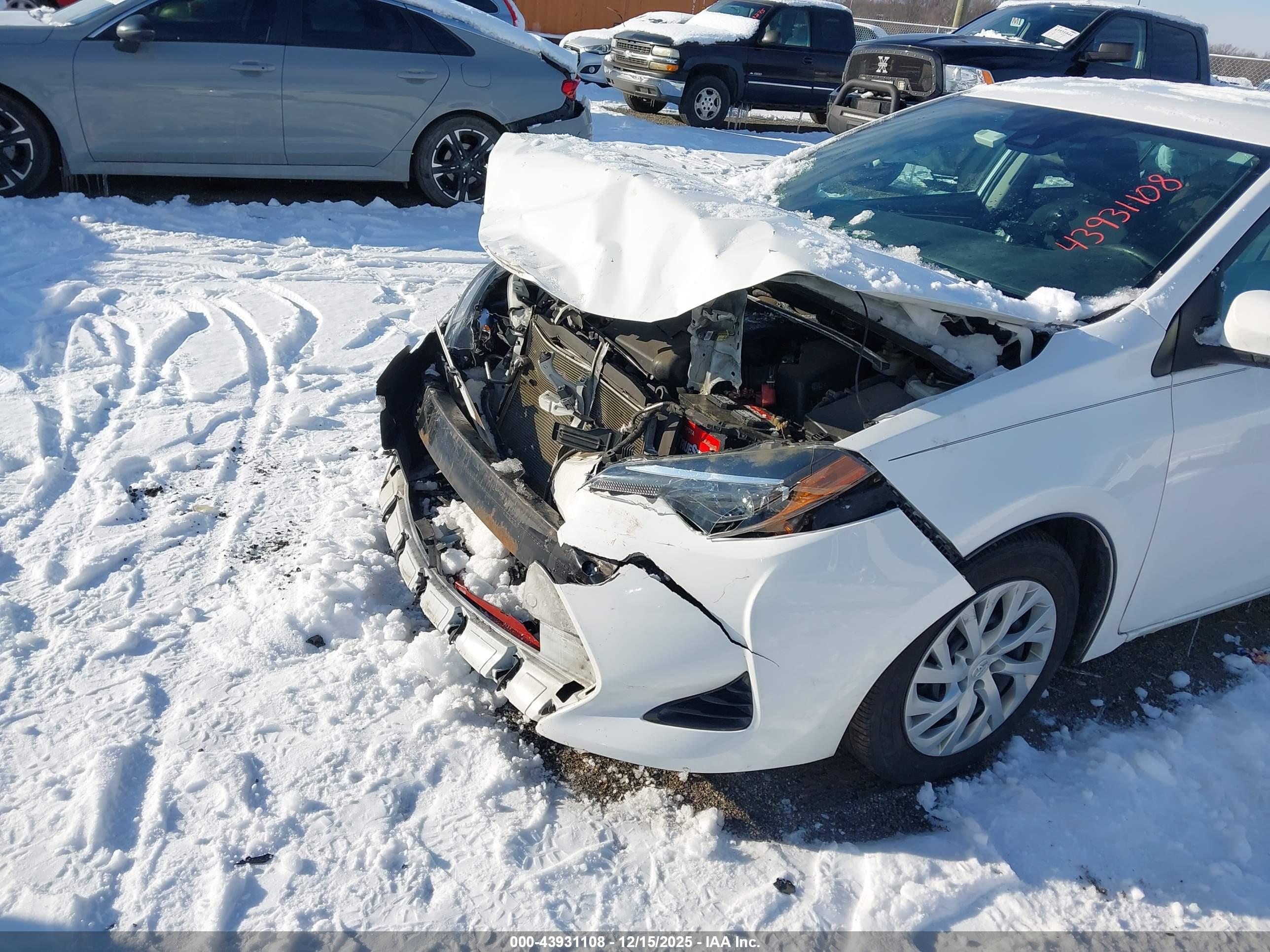 TOYOTA COROLLA image 6