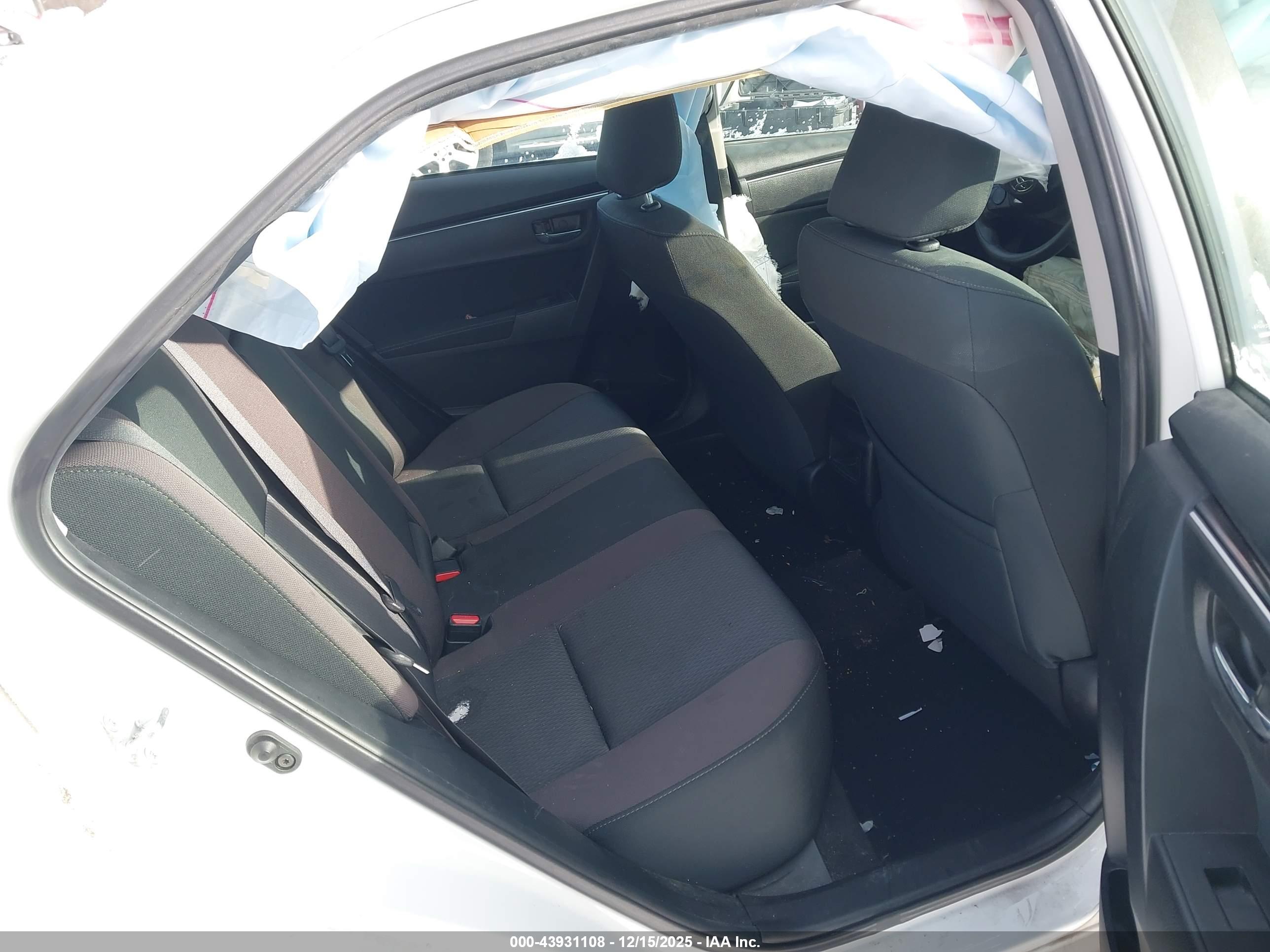 TOYOTA COROLLA image 8