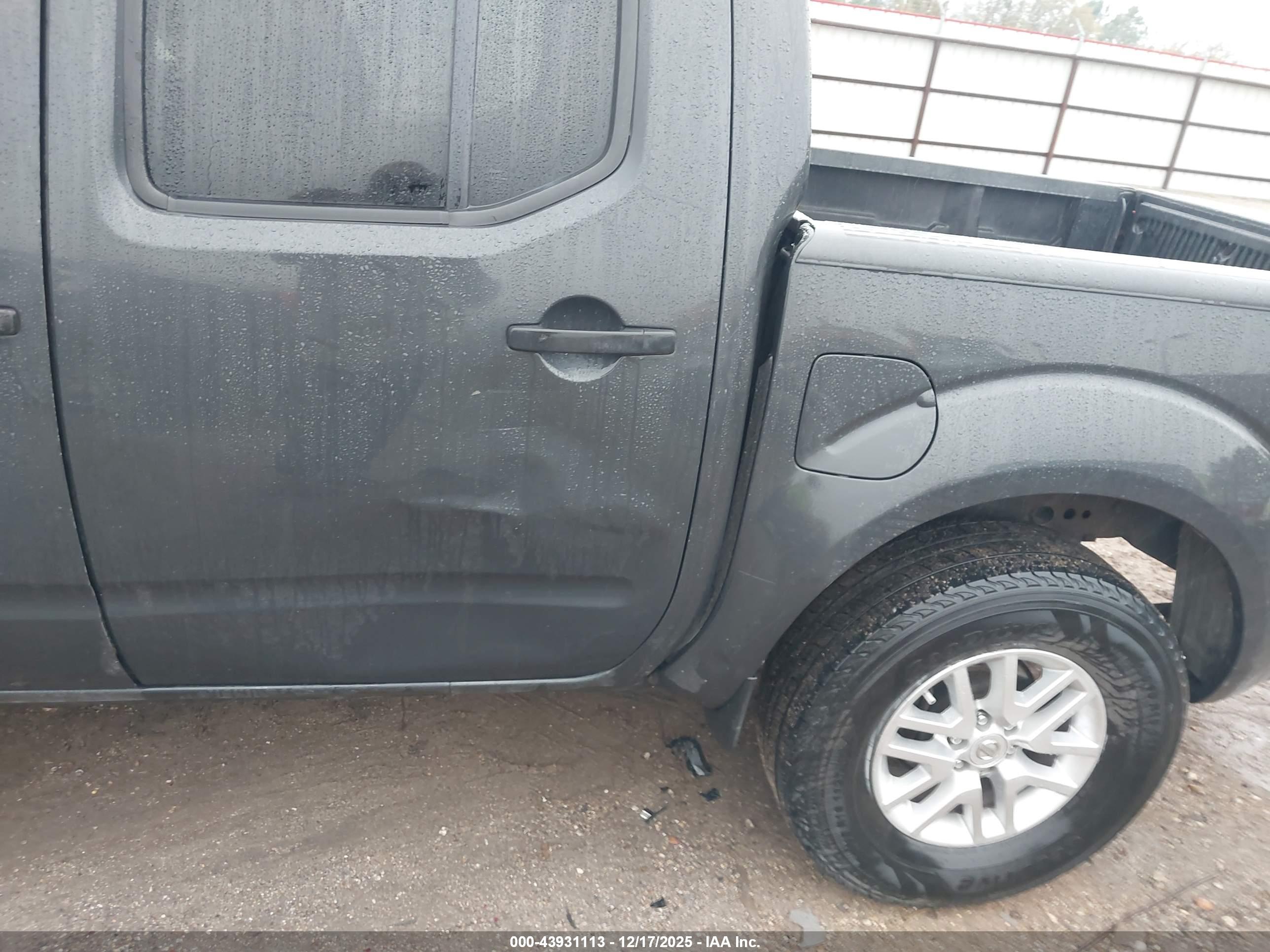 NISSAN FRONTIER image 6