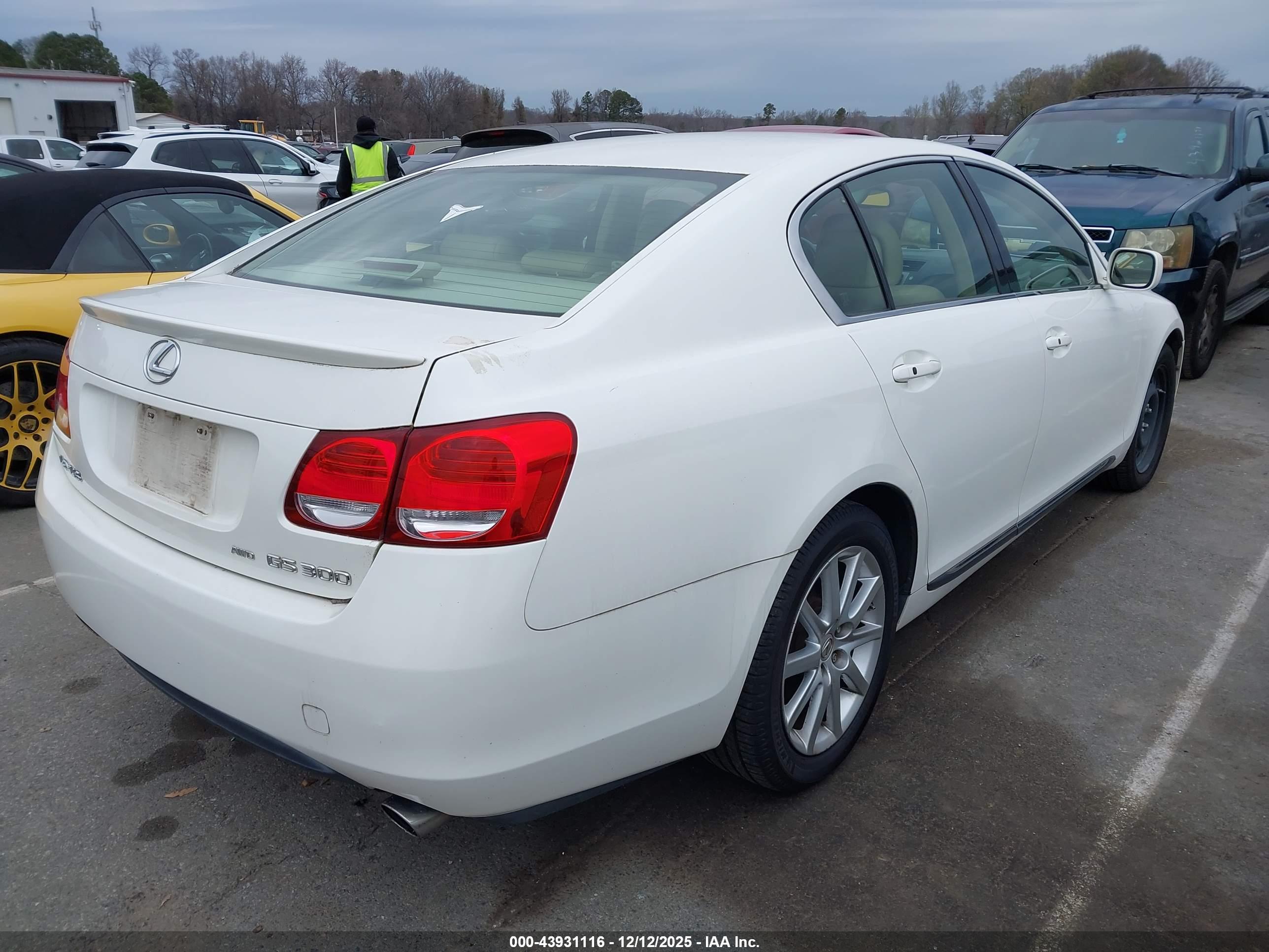 LEXUS GS image 4