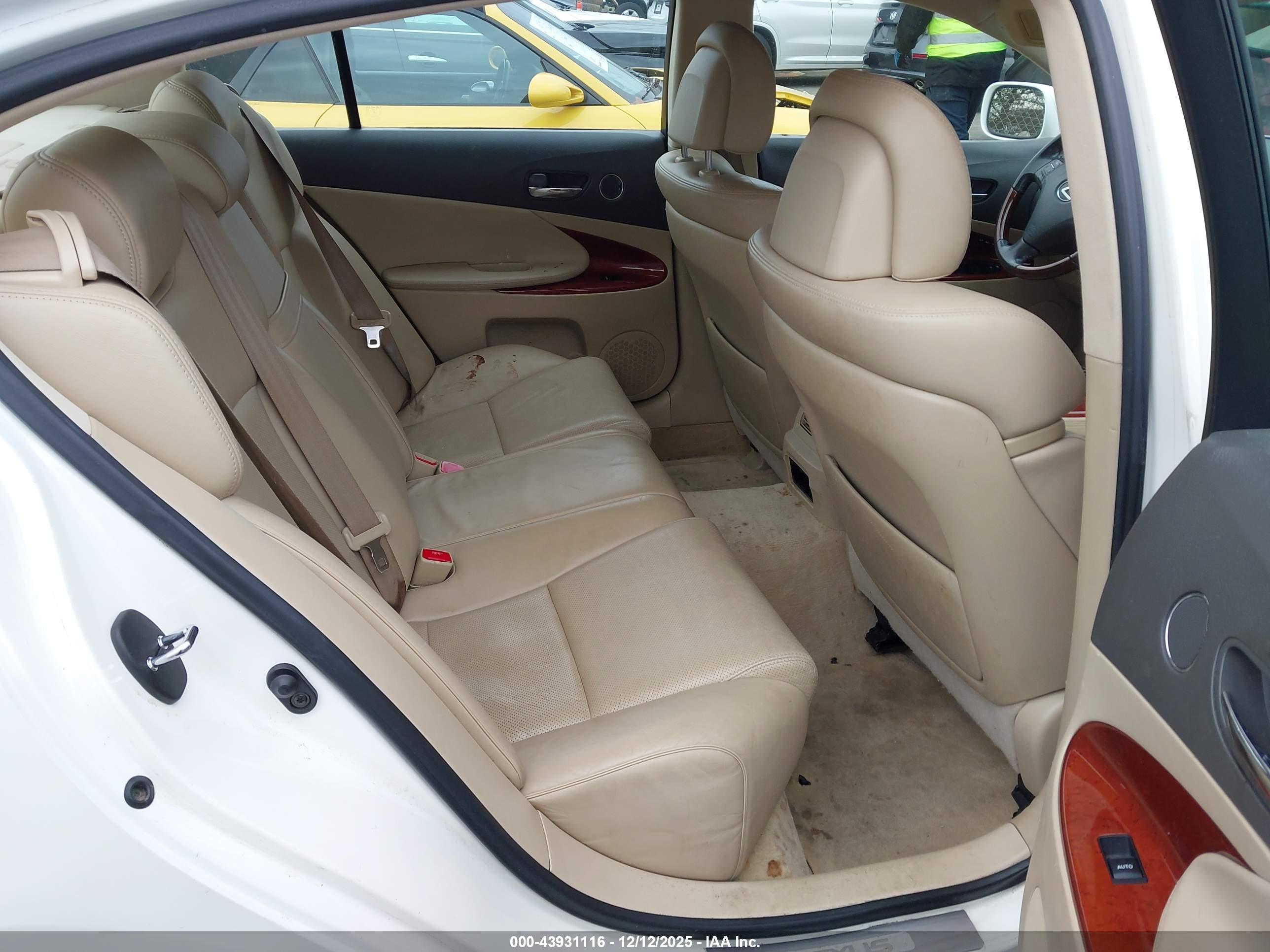 LEXUS GS image 8