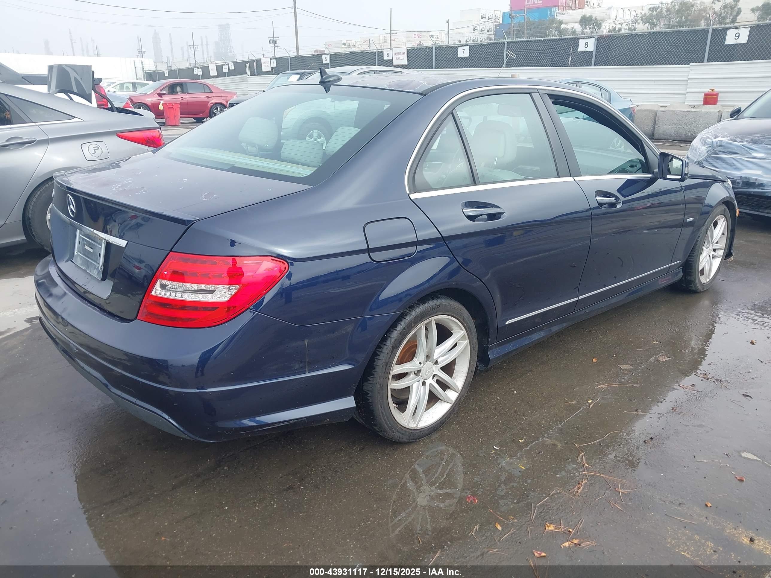 MERCEDES-BENZ C image 4
