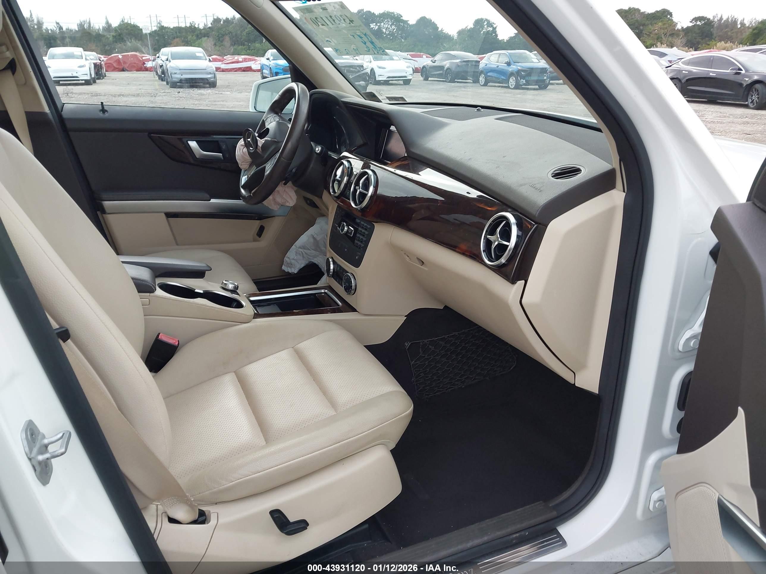 MERCEDES-BENZ GLK image 5