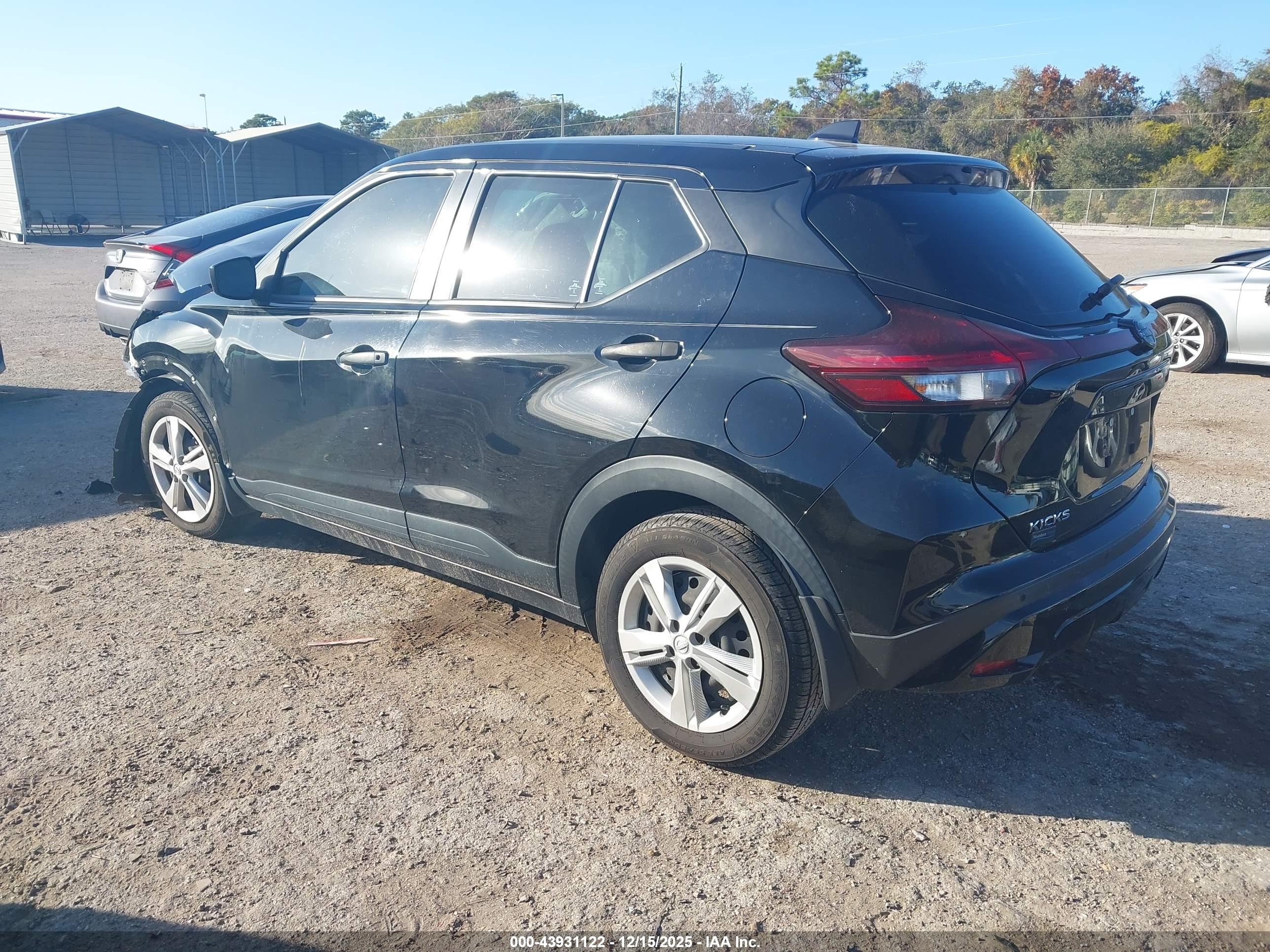 NISSAN KICKS image 3