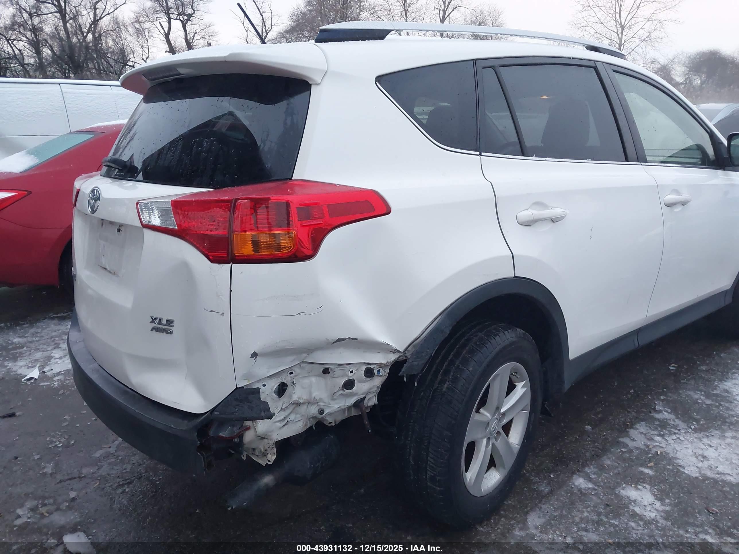 TOYOTA RAV4 image 6