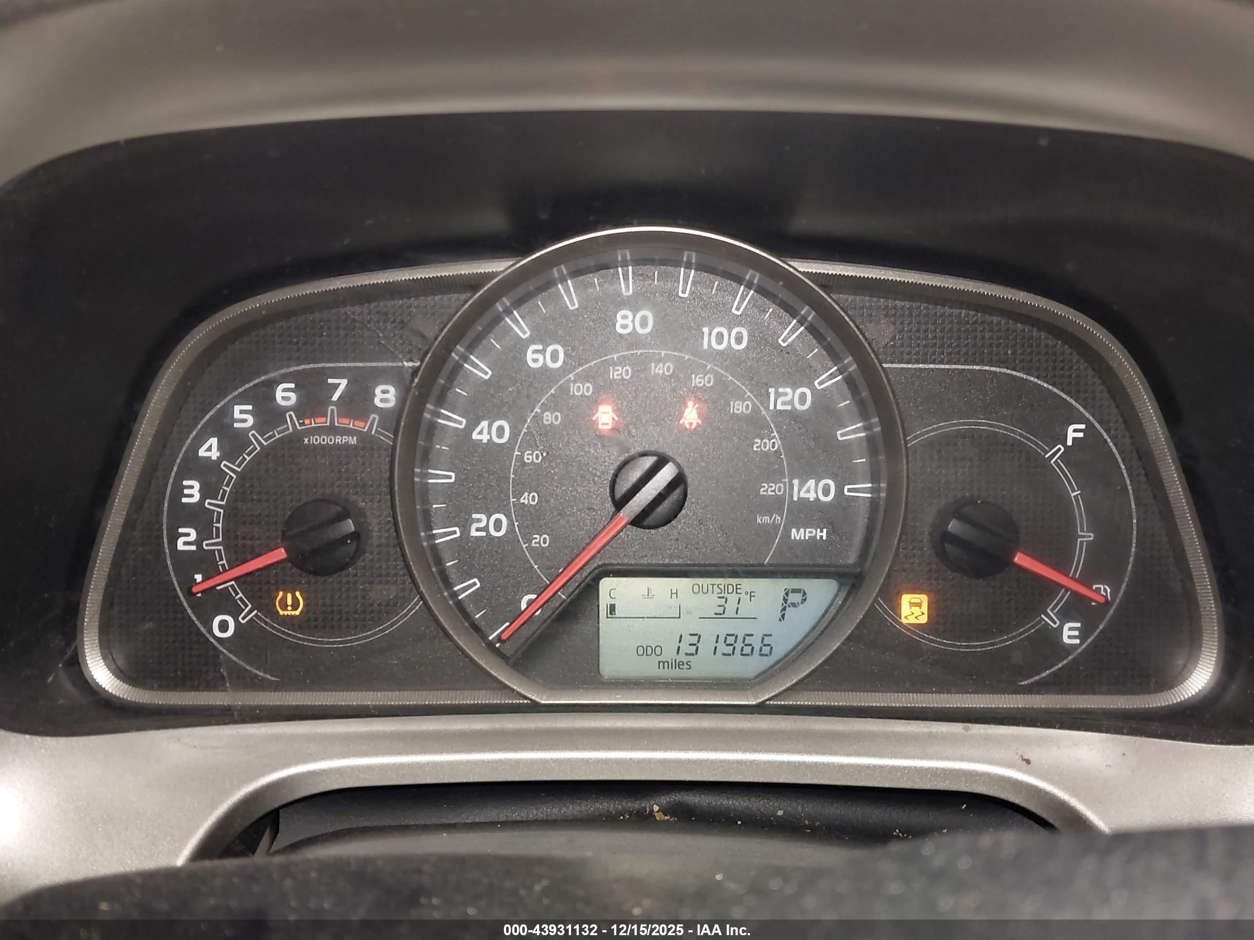 TOYOTA RAV4 image 7