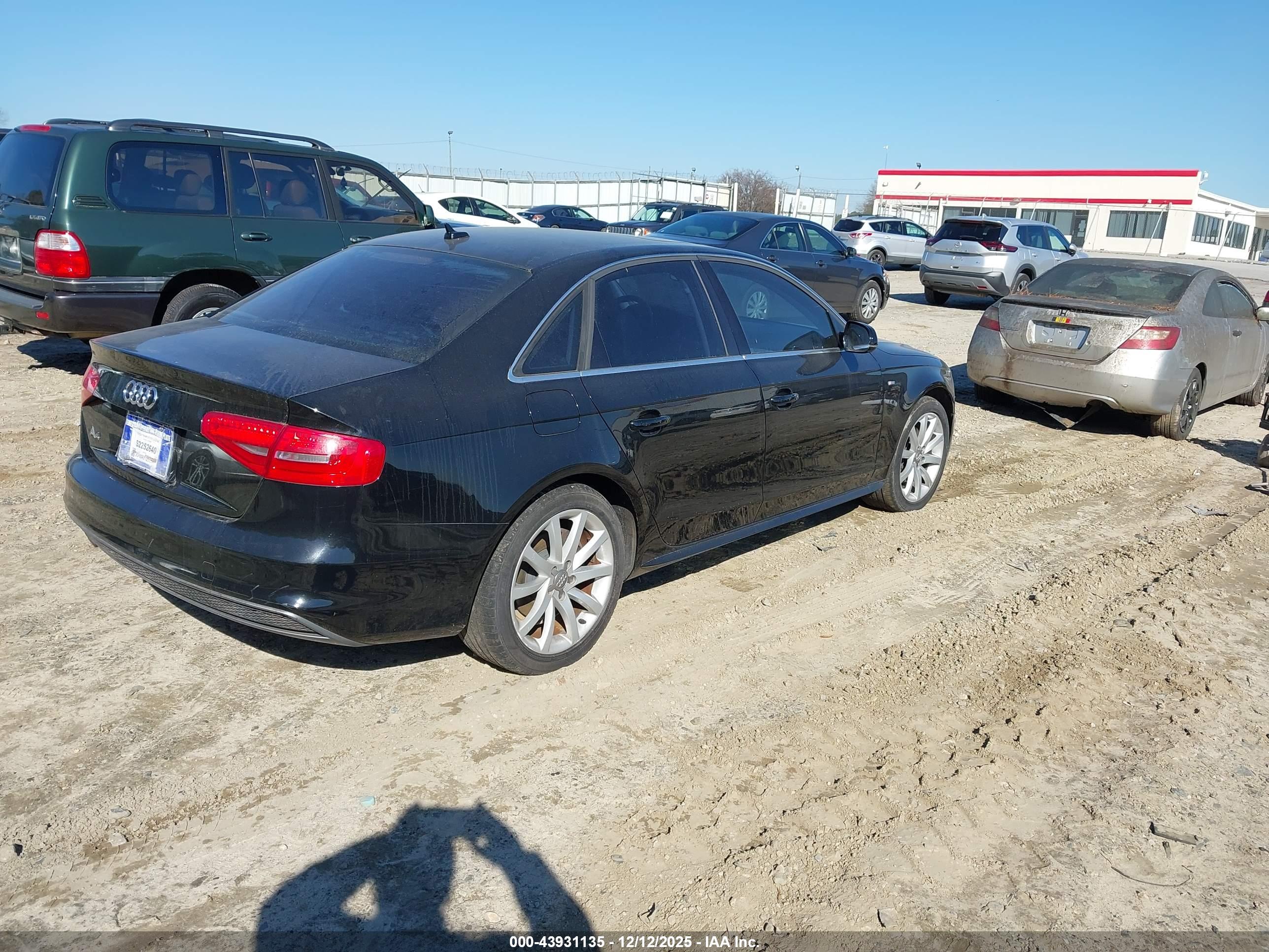 AUDI A4 image 4