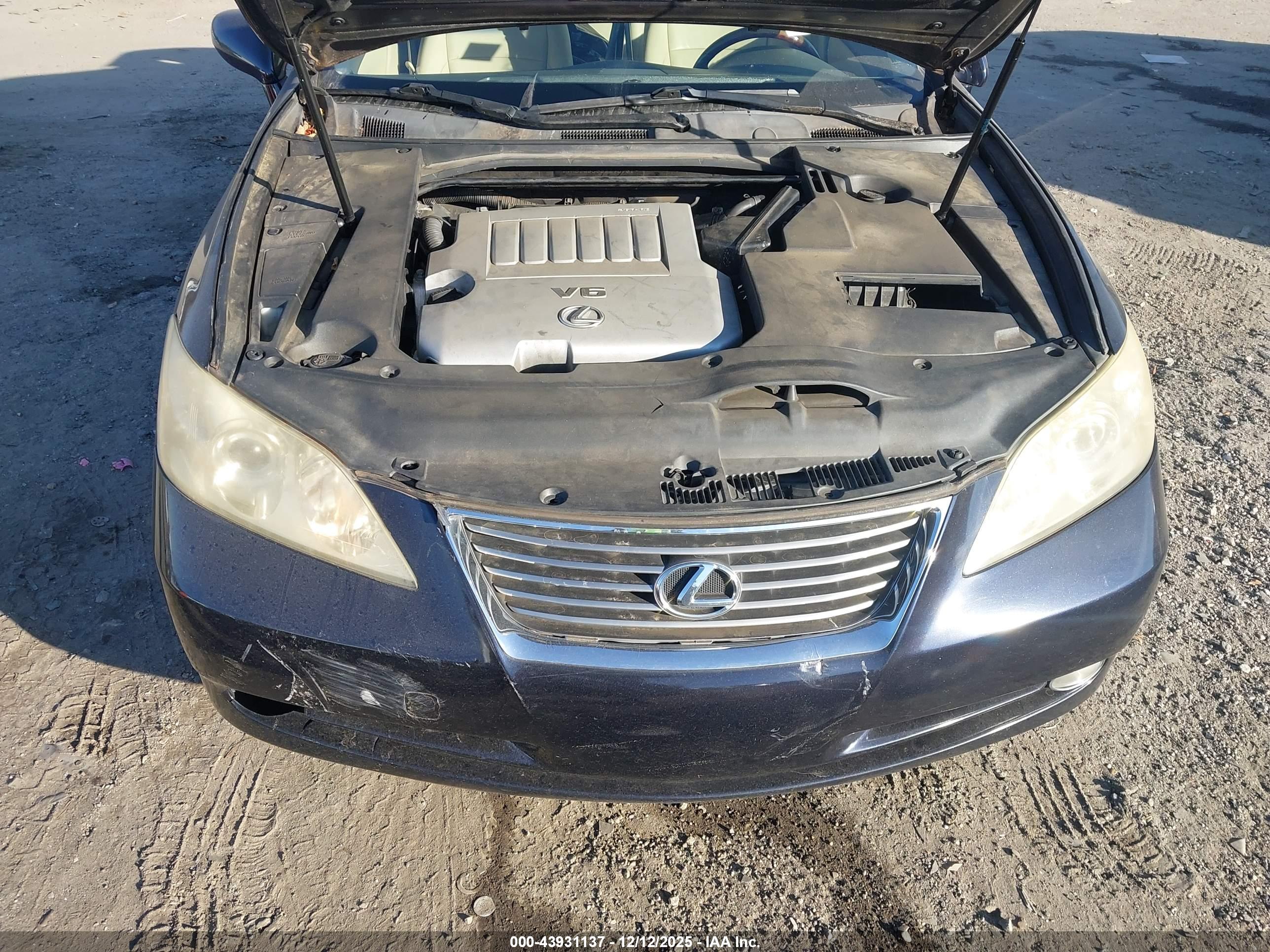 LEXUS ES image 10