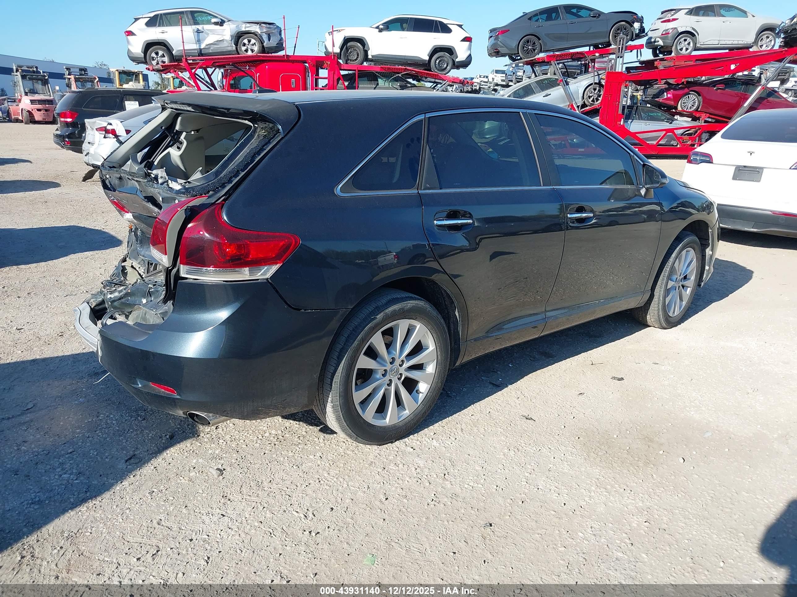 TOYOTA VENZA image 4