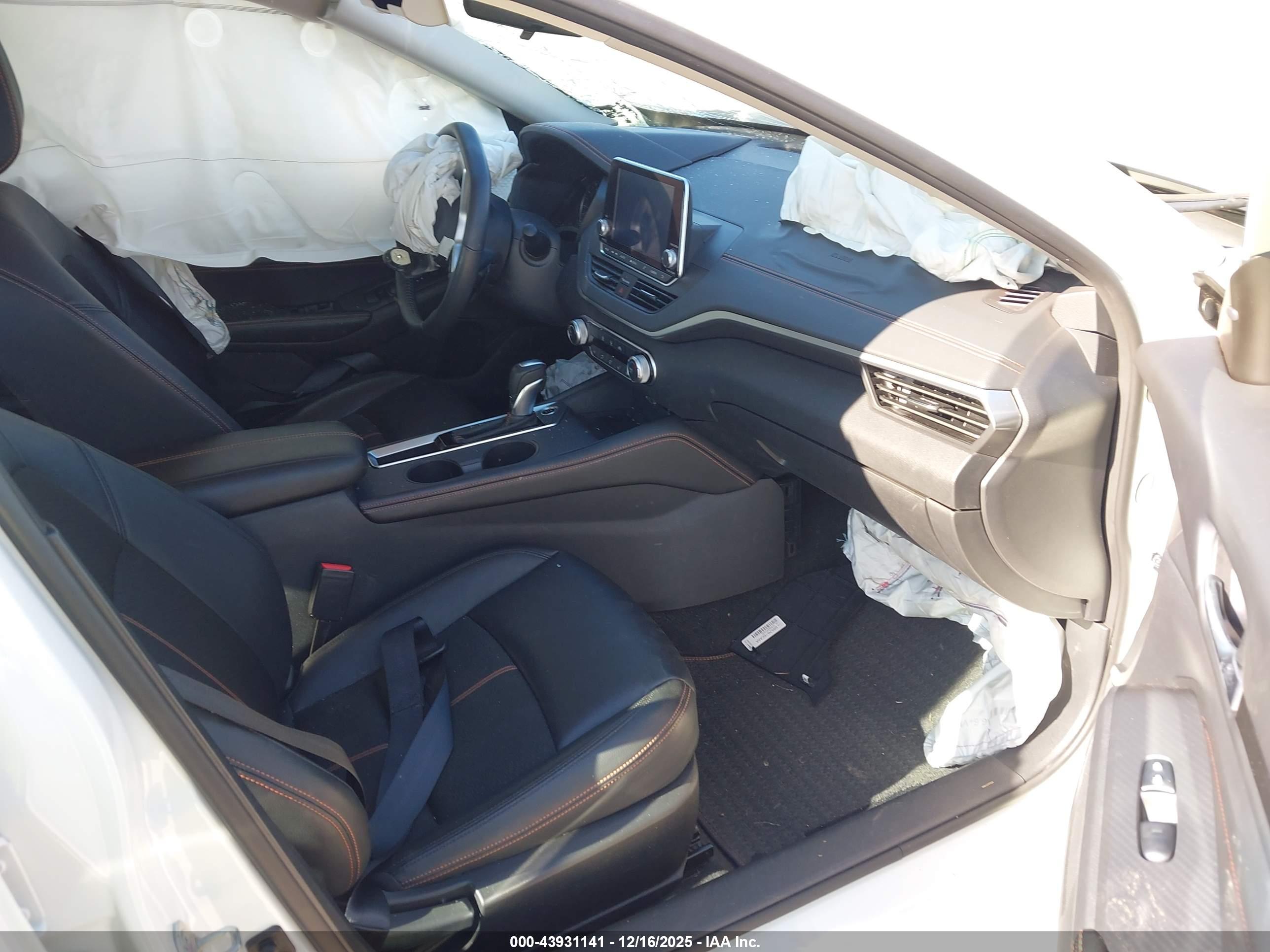 NISSAN ALTIMA image 5