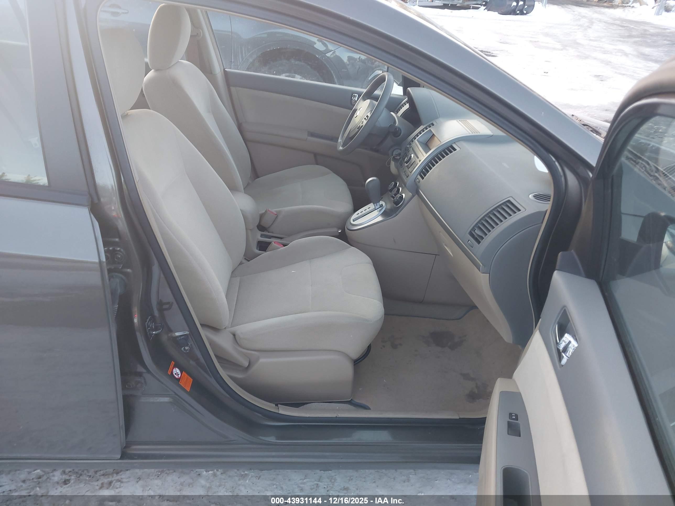 NISSAN SENTRA image 5