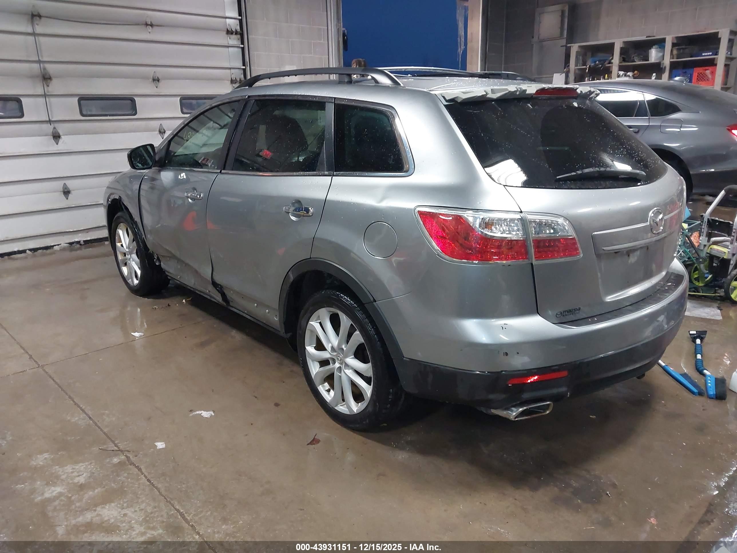 MAZDA CX-9 image 3
