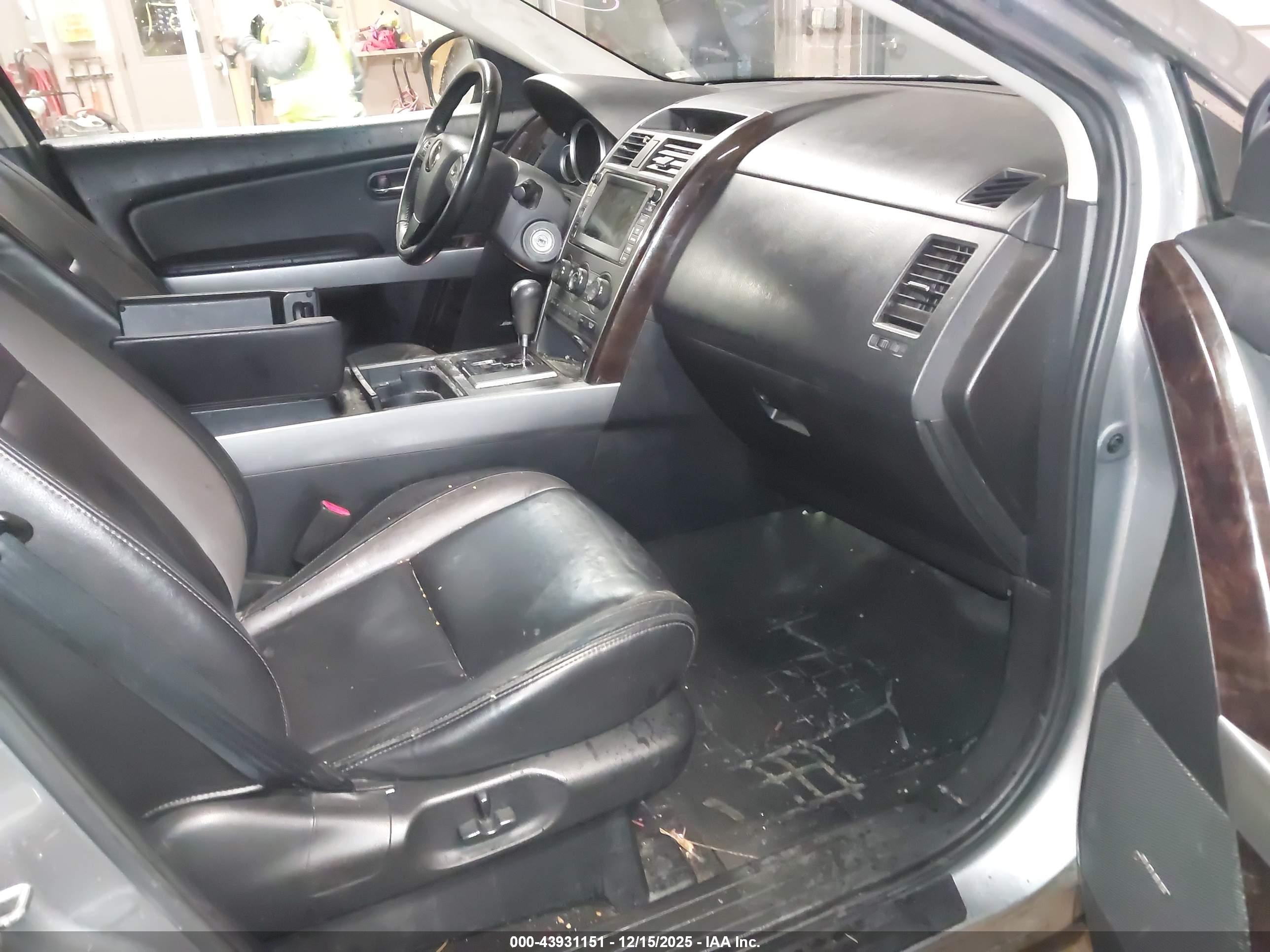 MAZDA CX-9 image 5