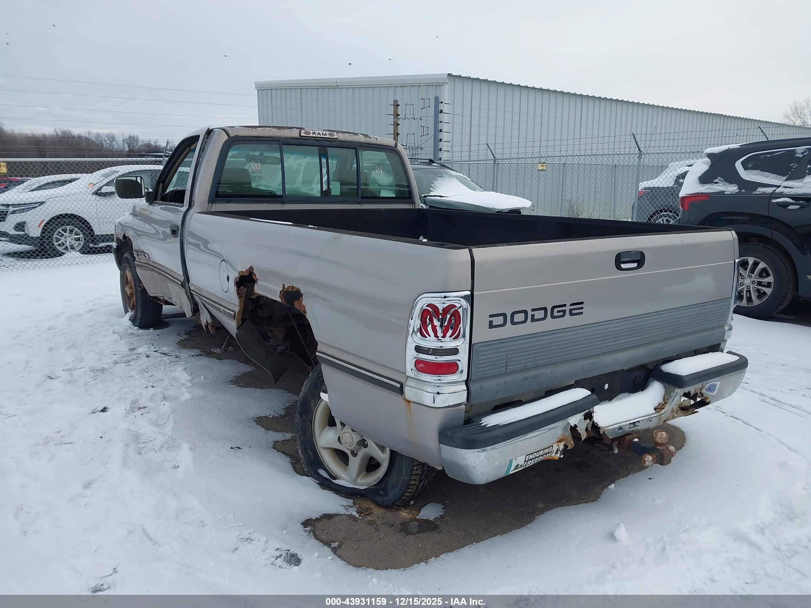 DODGE RAM image 3