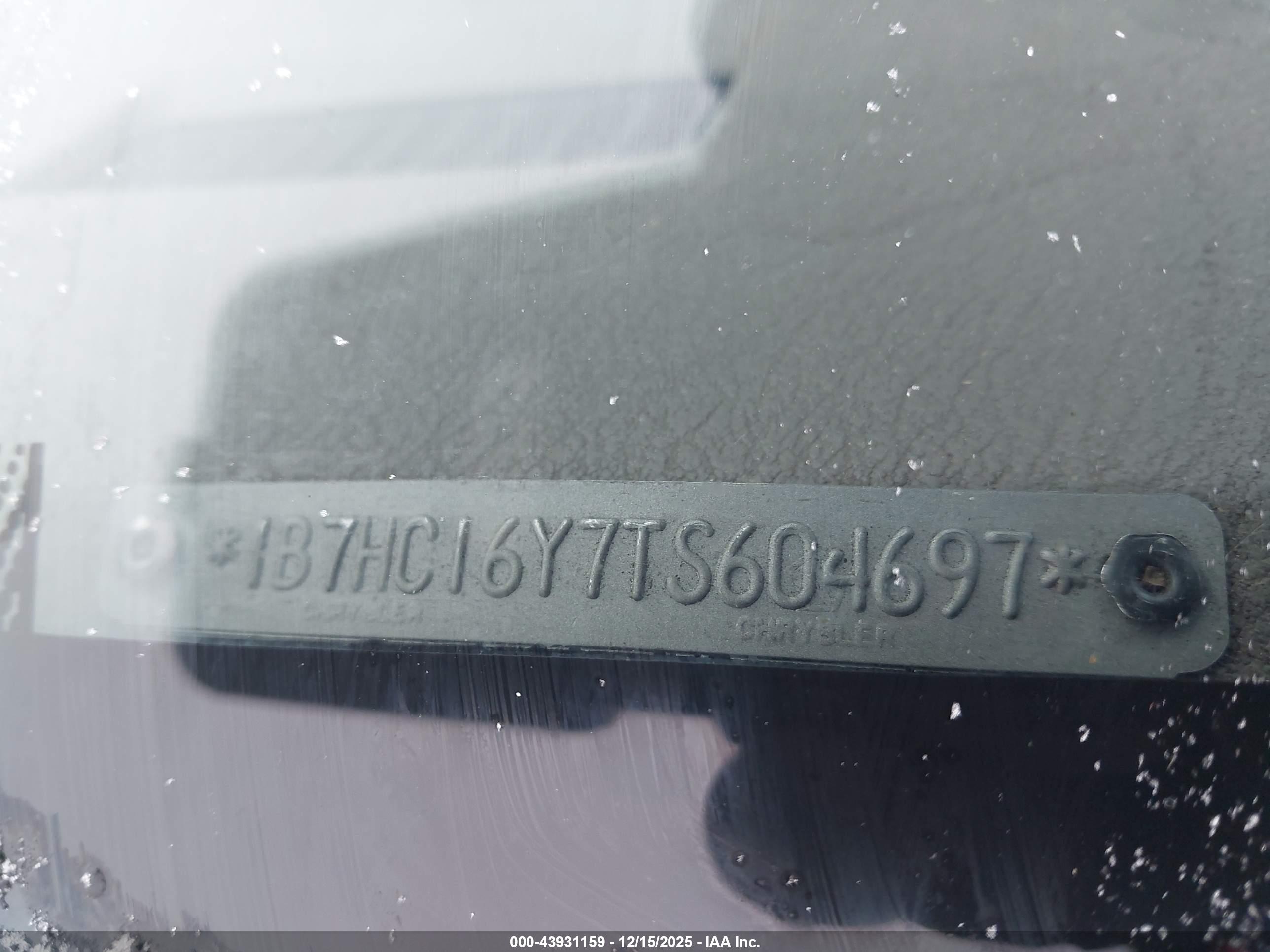 DODGE RAM image 9