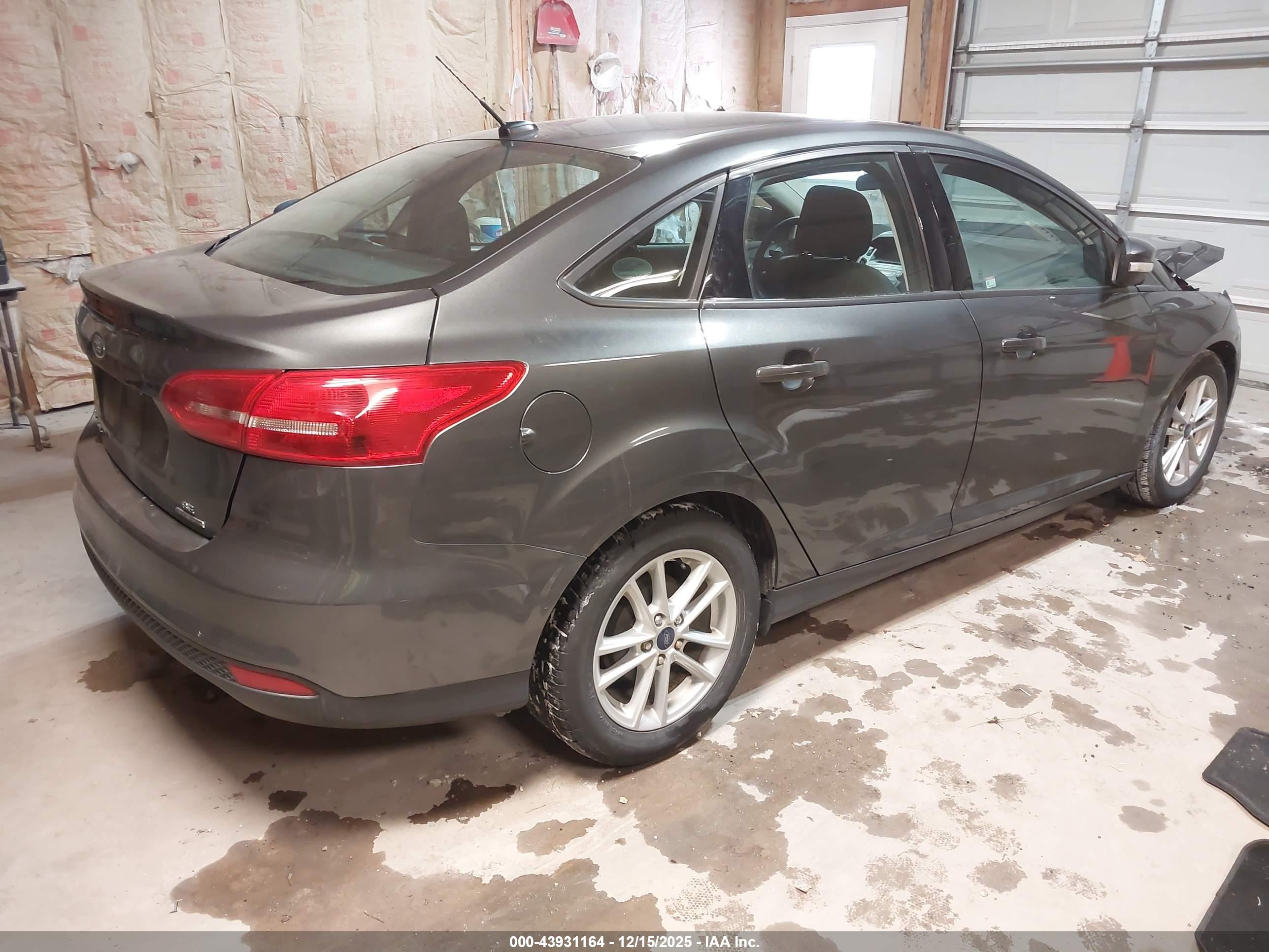 FORD FOCUS image 4