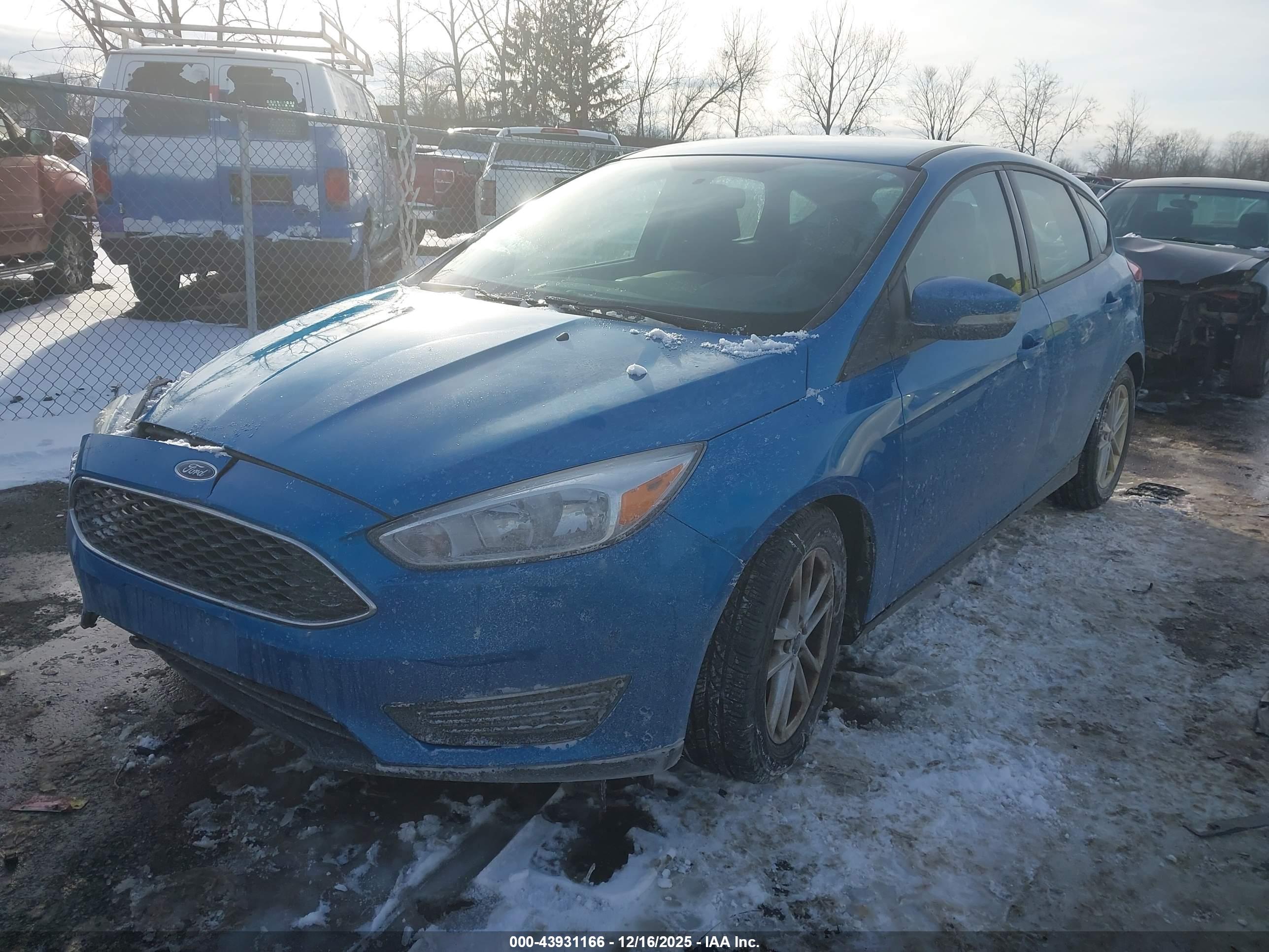 FORD FOCUS image 2