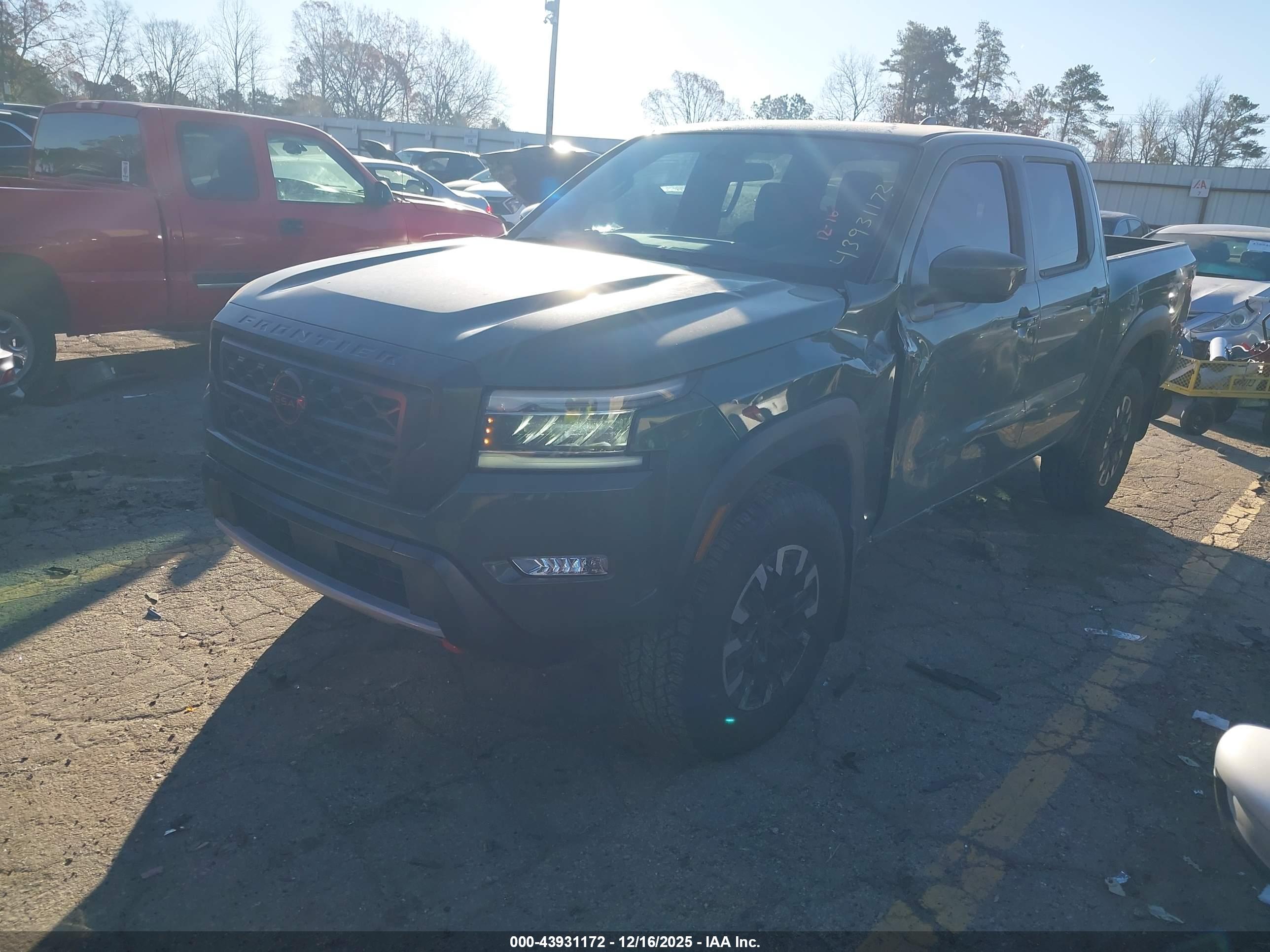 NISSAN FRONTIER image 2