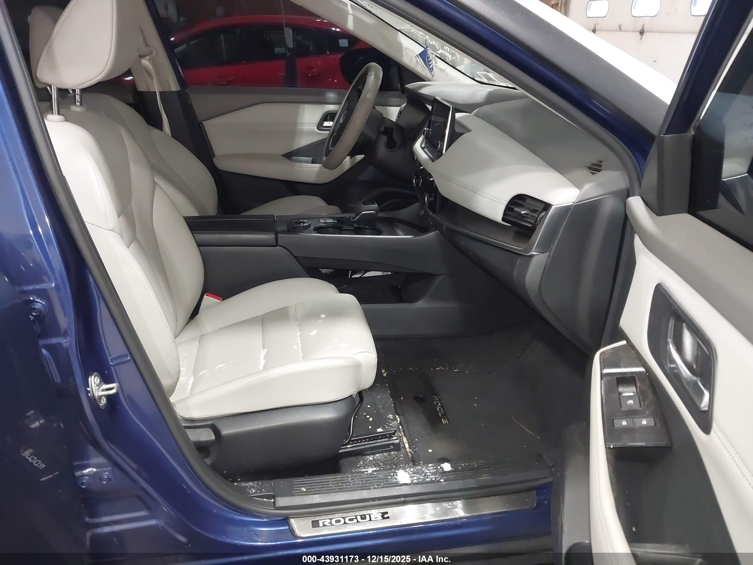 NISSAN ROGUE image 5