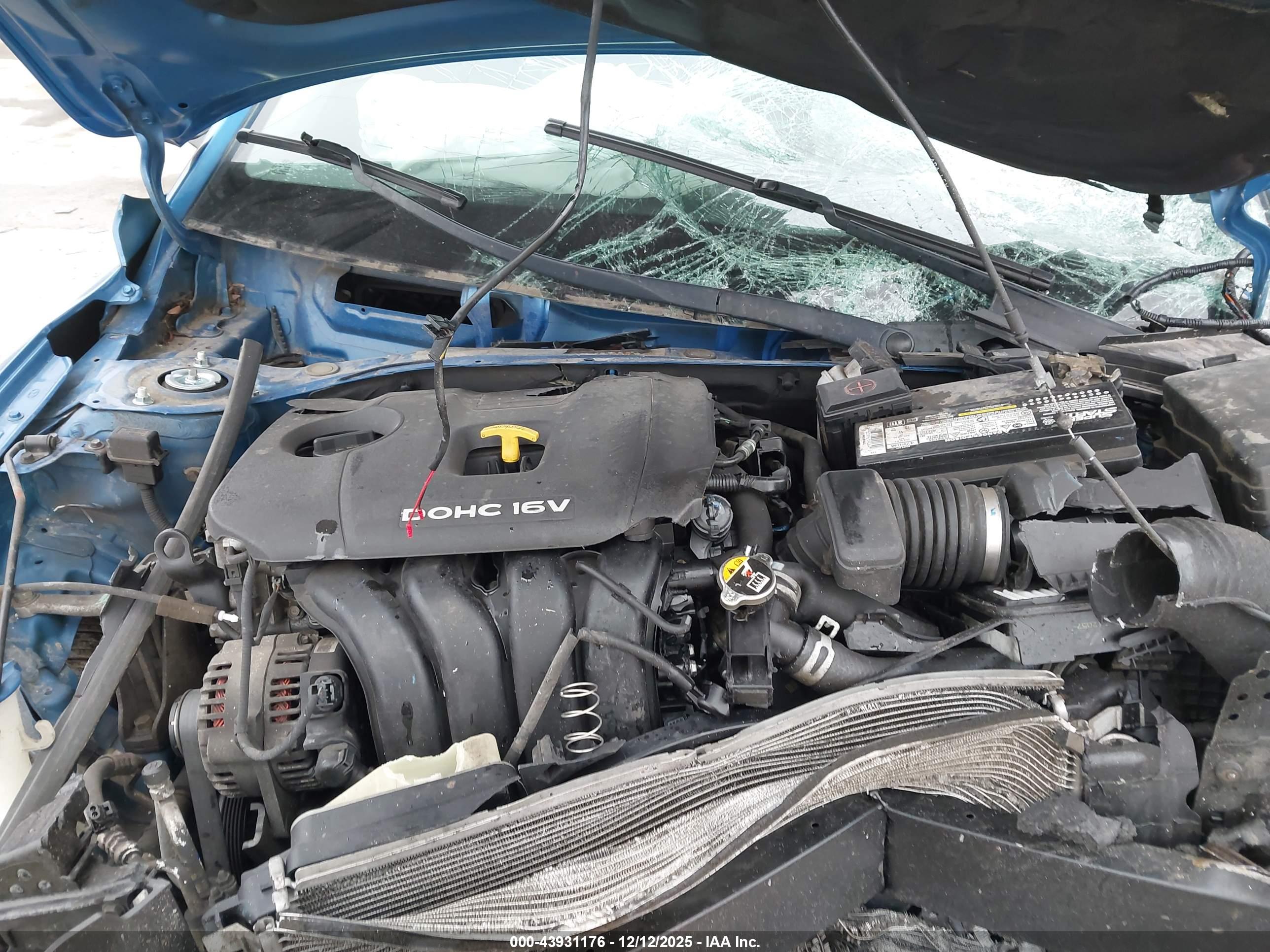 HYUNDAI ELANTRA image 10