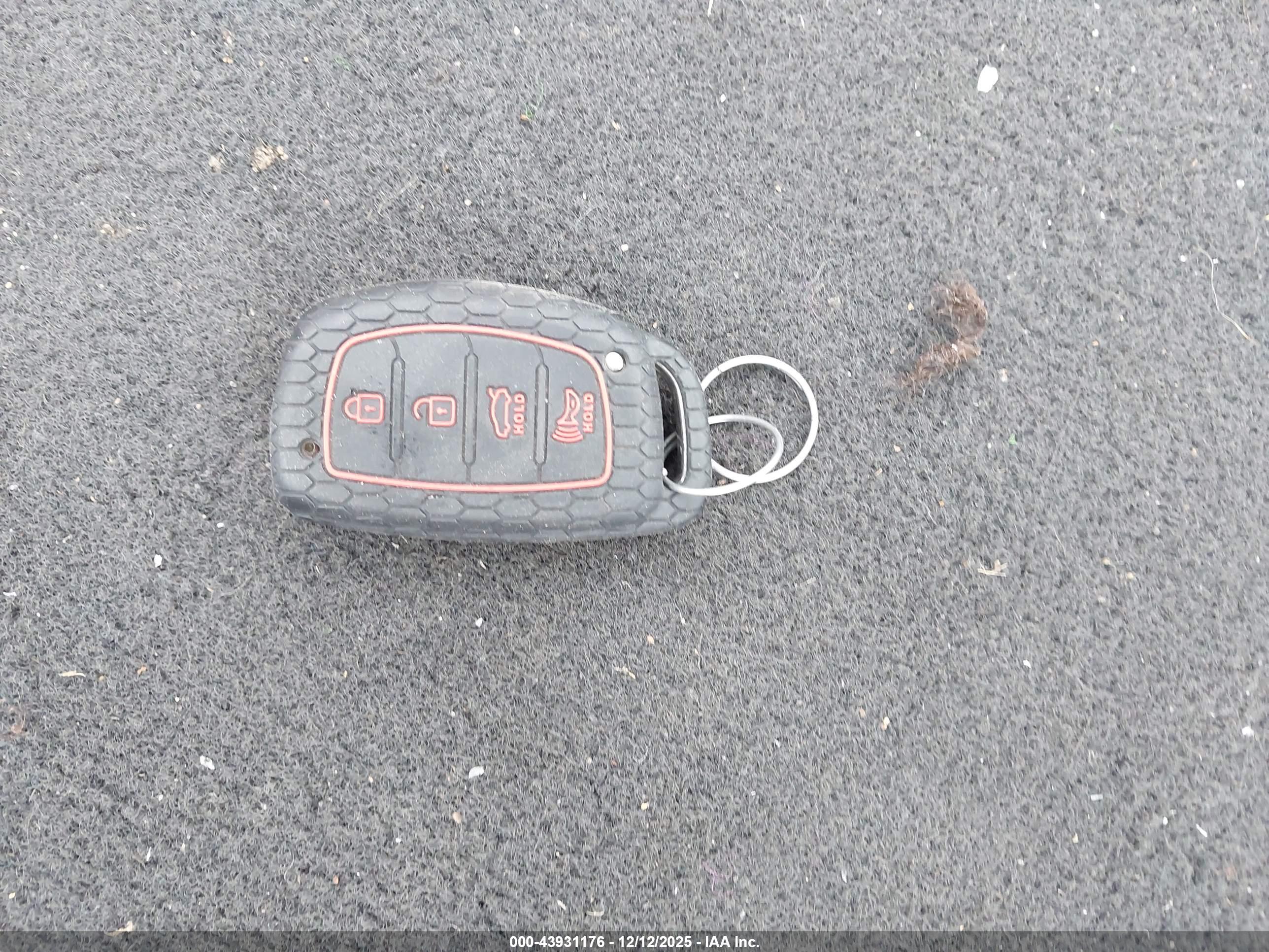 HYUNDAI ELANTRA image 11