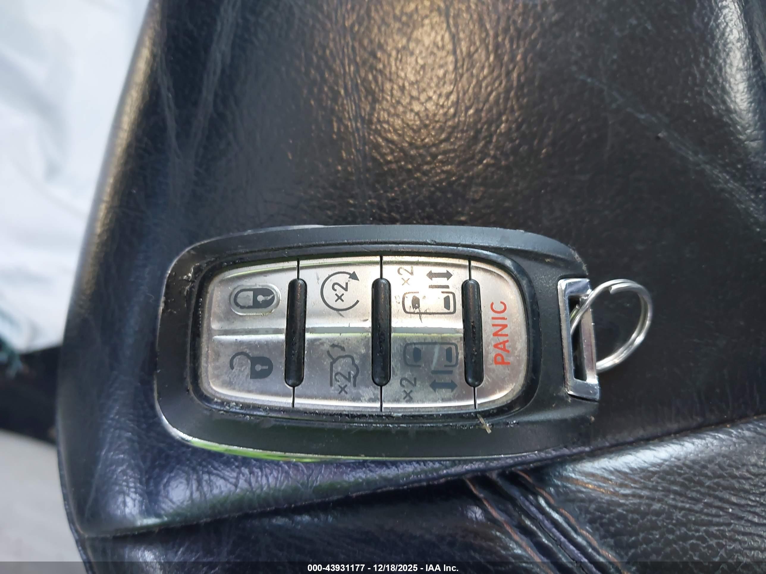 CHRYSLER PACIFICA image 11
