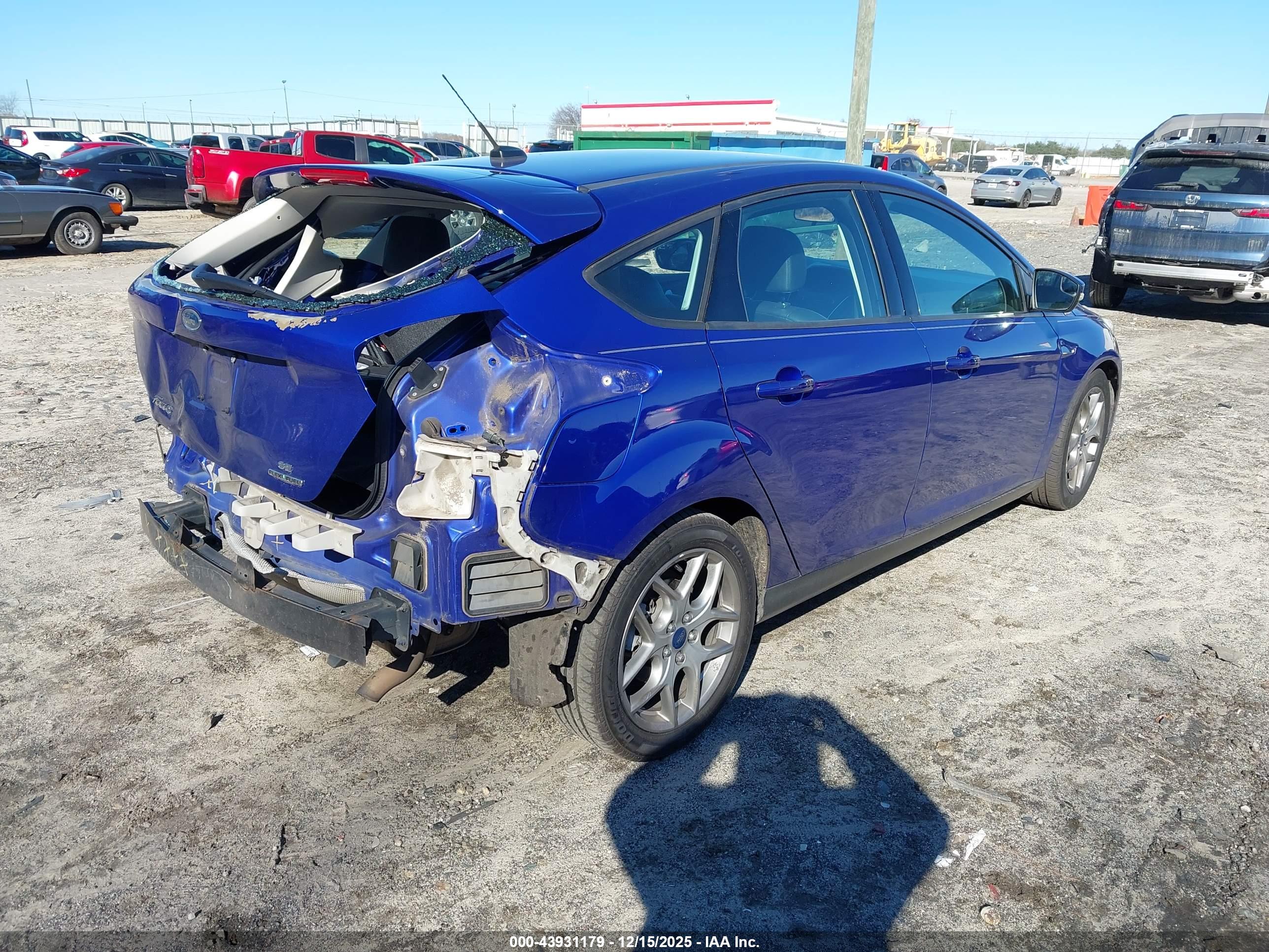 FORD FOCUS image 4