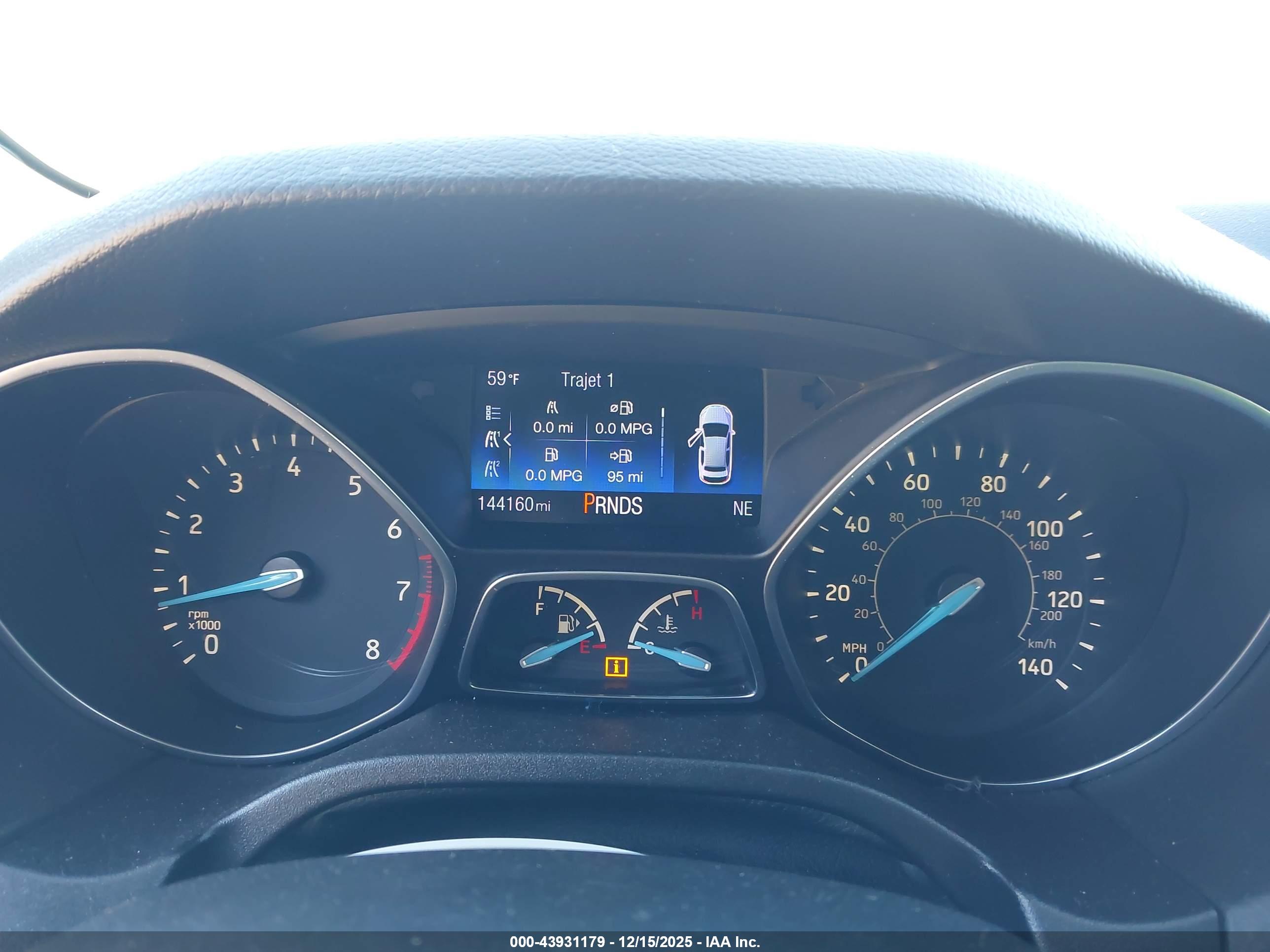 FORD FOCUS image 7
