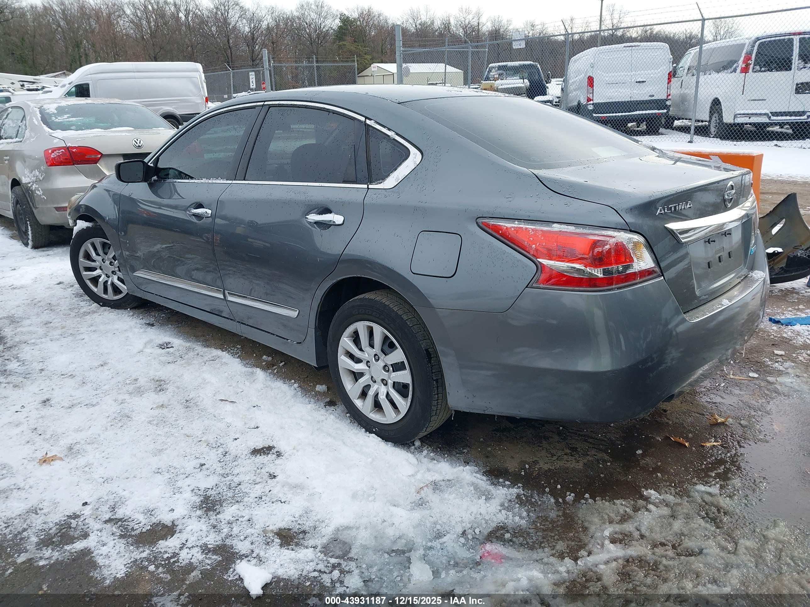 NISSAN ALTIMA image 3