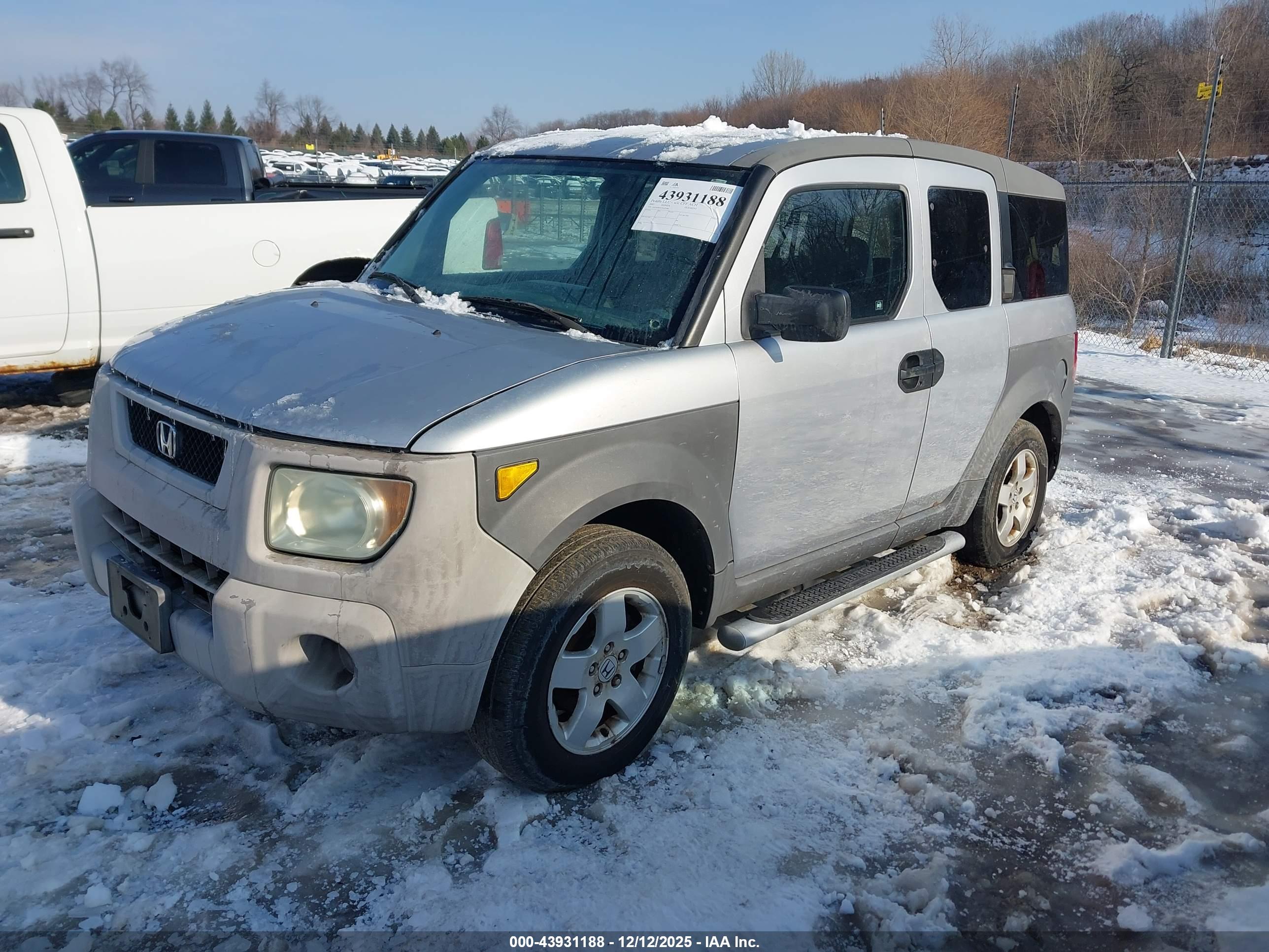 HONDA ELEMENT image 2
