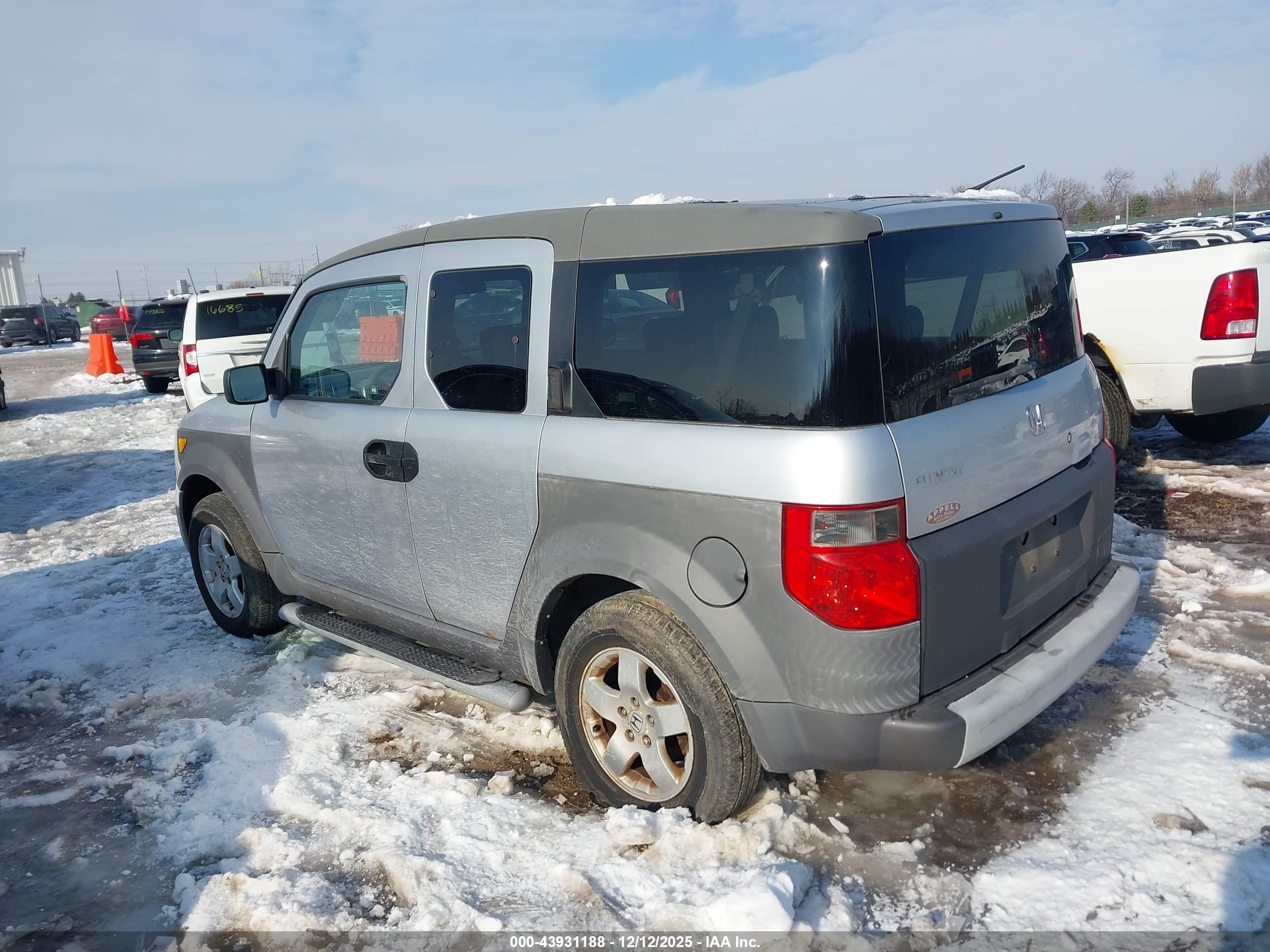 HONDA ELEMENT image 3
