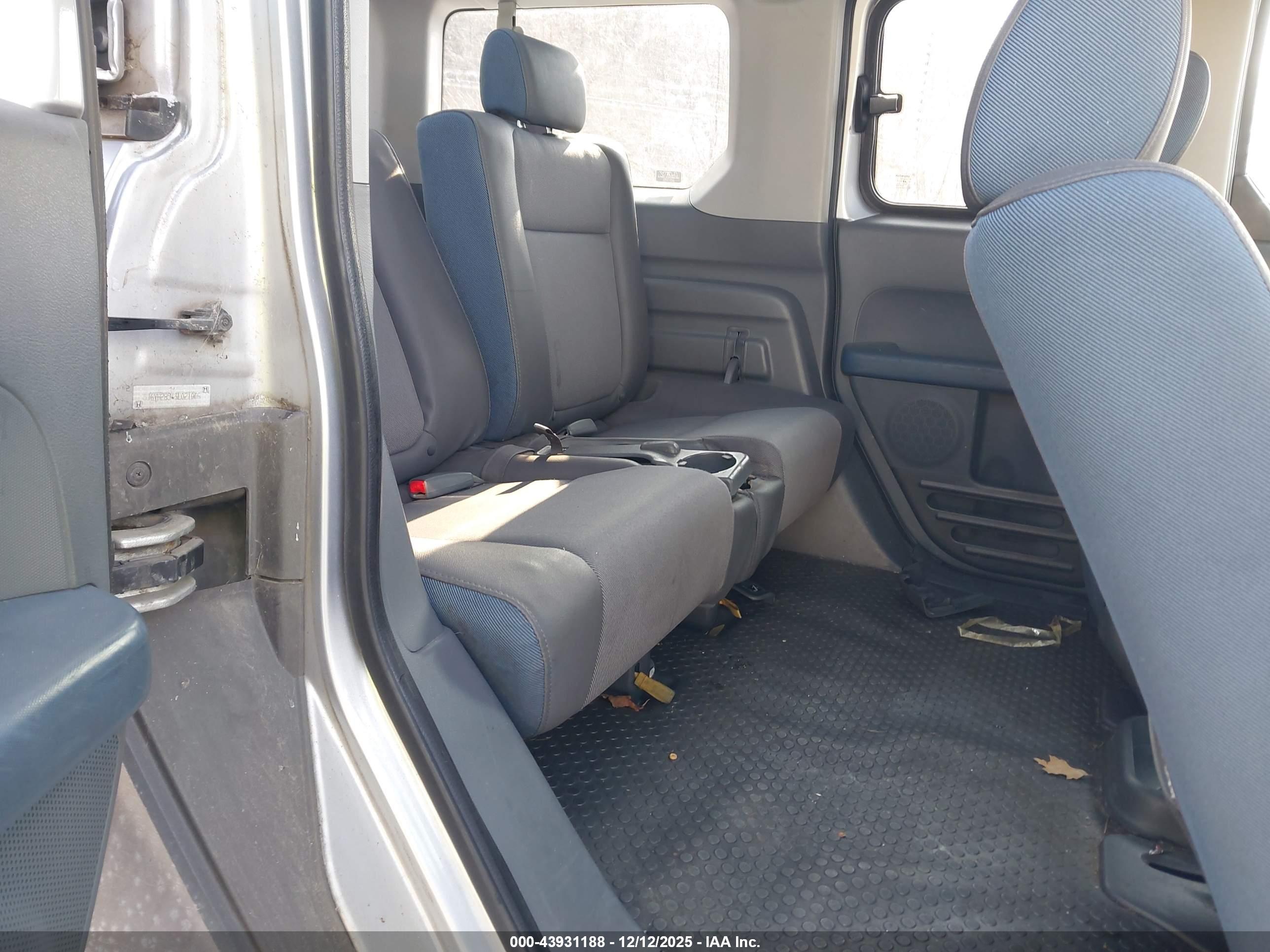 HONDA ELEMENT image 8